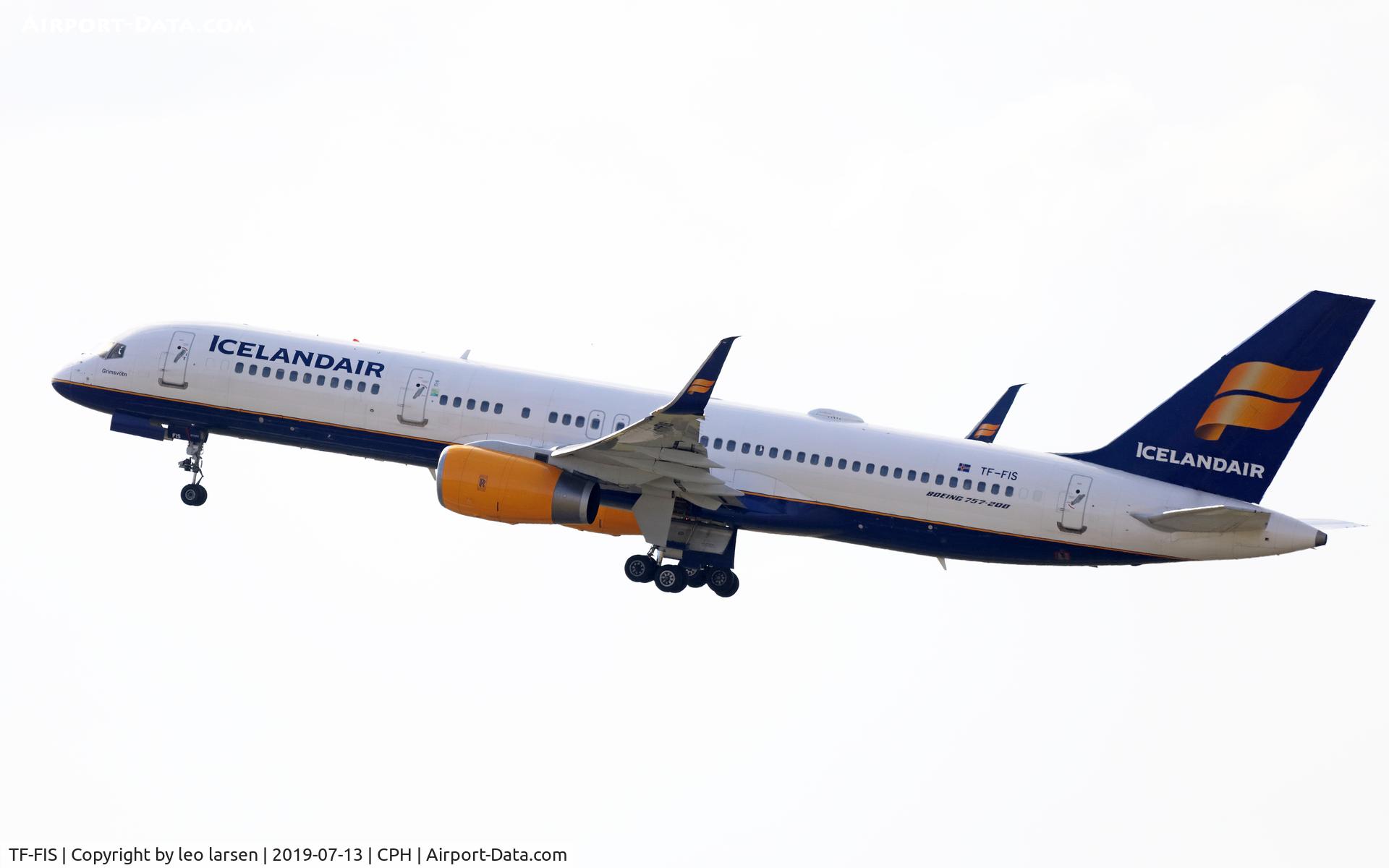 TF-FIS, 1994 Boeing 757-256 C/N 26245, Copenhagen 13.7.2019 T/O R-22R