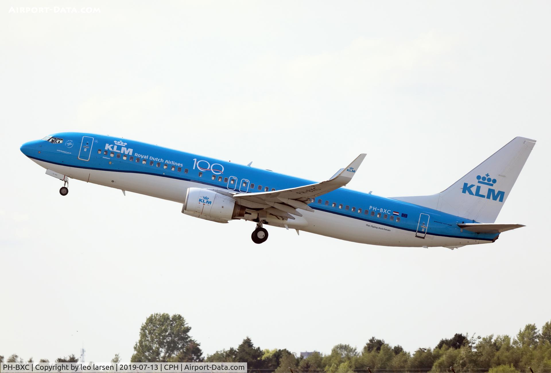 PH-BXC, 1999 Boeing 737-8K2 C/N 29133, Copenhagen 13.7.2019 T/O R-22R