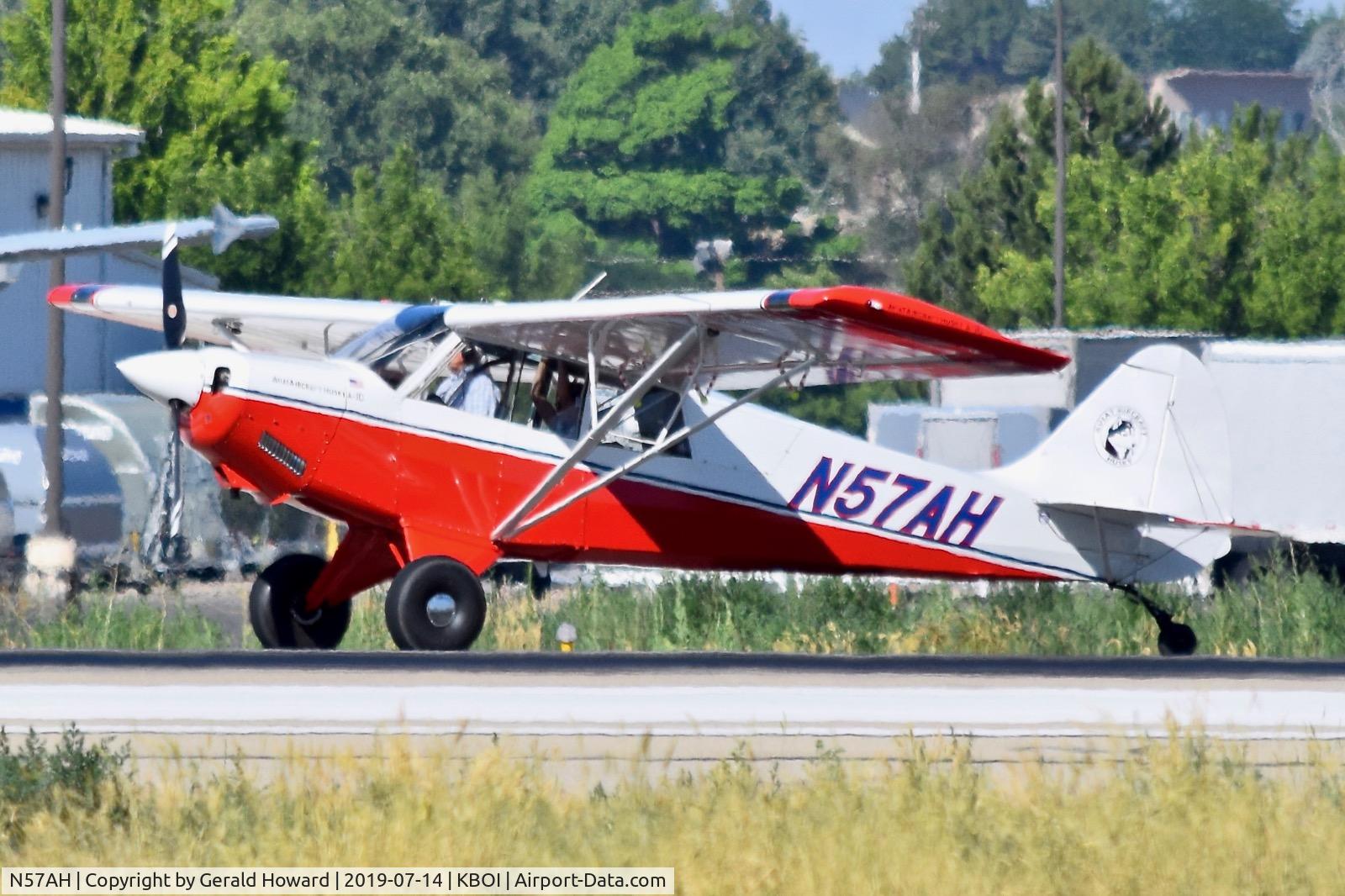 N57AH, 2018 Aviat A-1C-180 Husky C/N 3307, Landing RWY 10R.