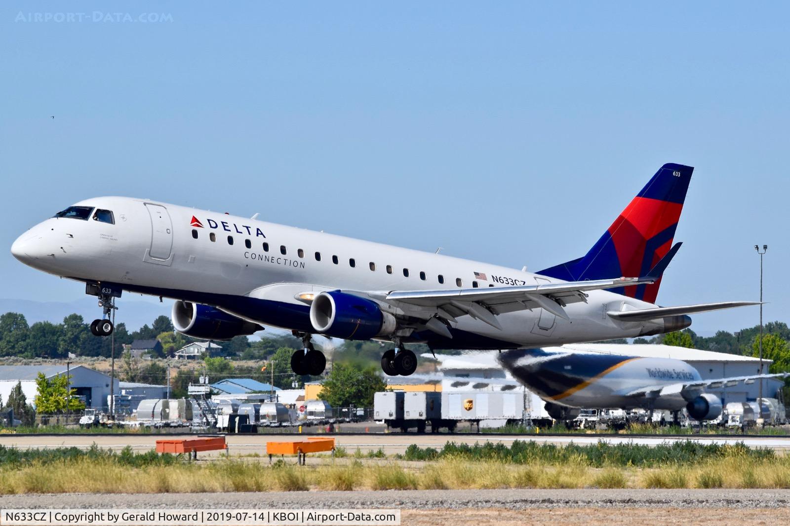 N633CZ, 2008 Embraer 175LR (ERJ-170-200LR) C/N 17000245, Landing RWY 10R.
