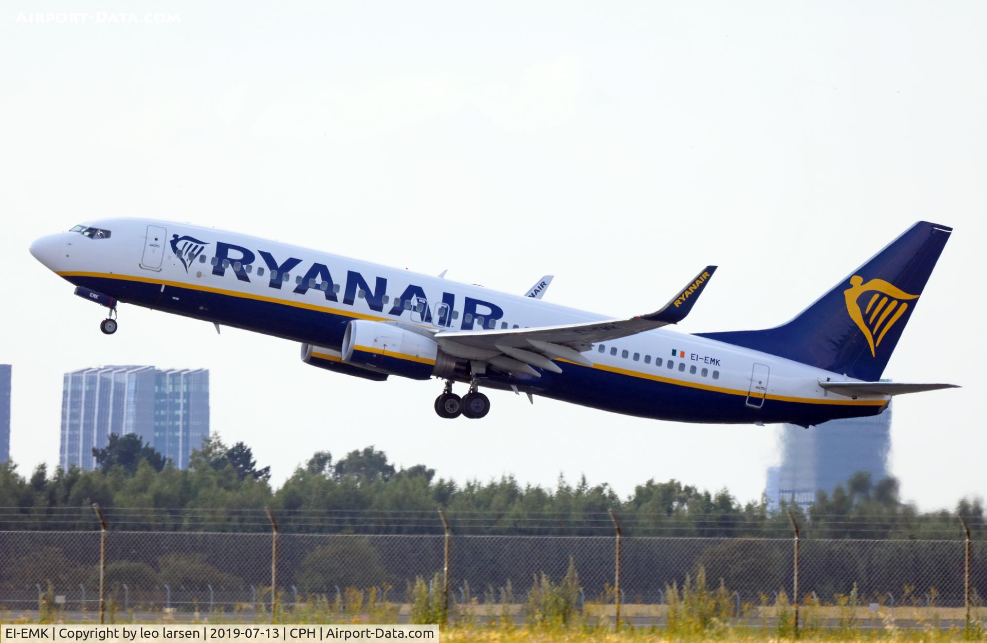 EI-EMK, 2010 Boeing 737-8AS C/N 38512, Copenhagen 13.7.2019 T/O R-22R