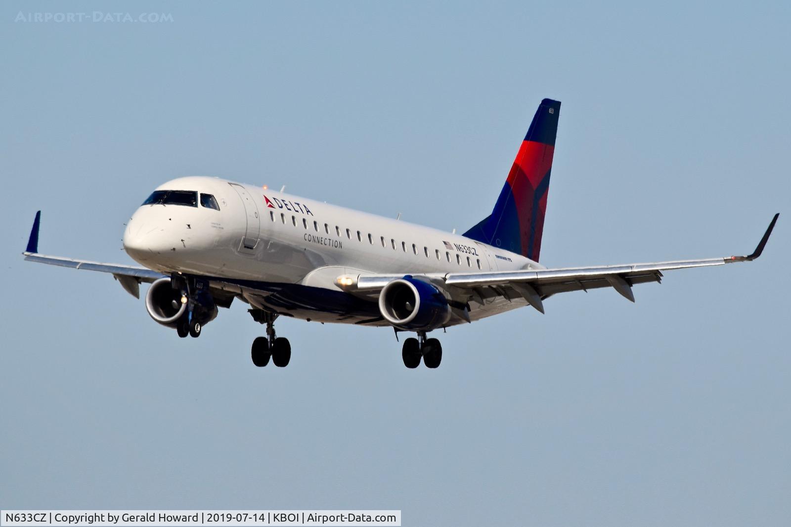 N633CZ, 2008 Embraer 175LR (ERJ-170-200LR) C/N 17000245, Landing RWY 10R.