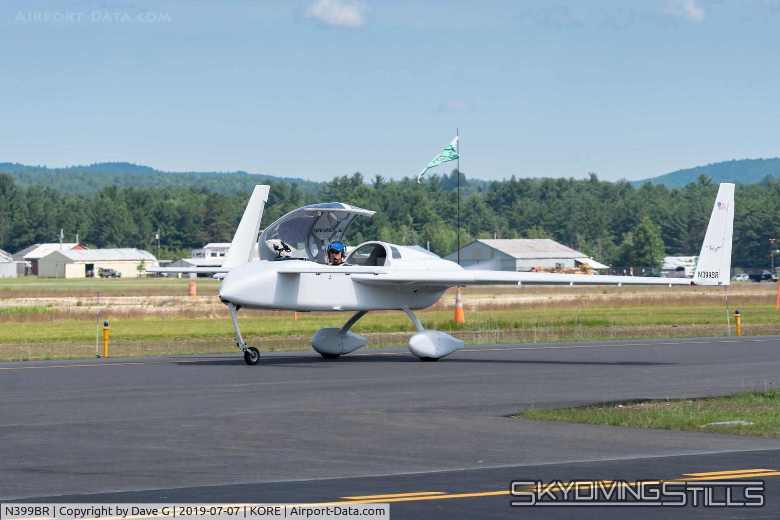 N399BR, 2000 Co-Z Cozy Mark III C/N 101, Taxiing at Orange, MA