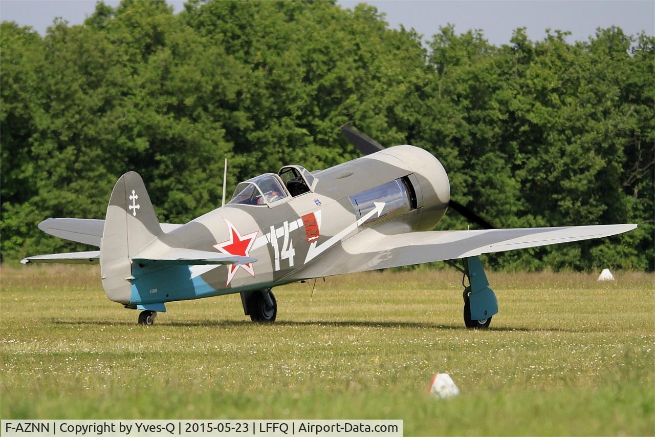 F-AZNN, Yakovlev Yak-11 C/N 25 III/05, Yakovlev YAK-11, Taxiing, La Ferté-Alais airfield (LFFQ) Airshow 2015