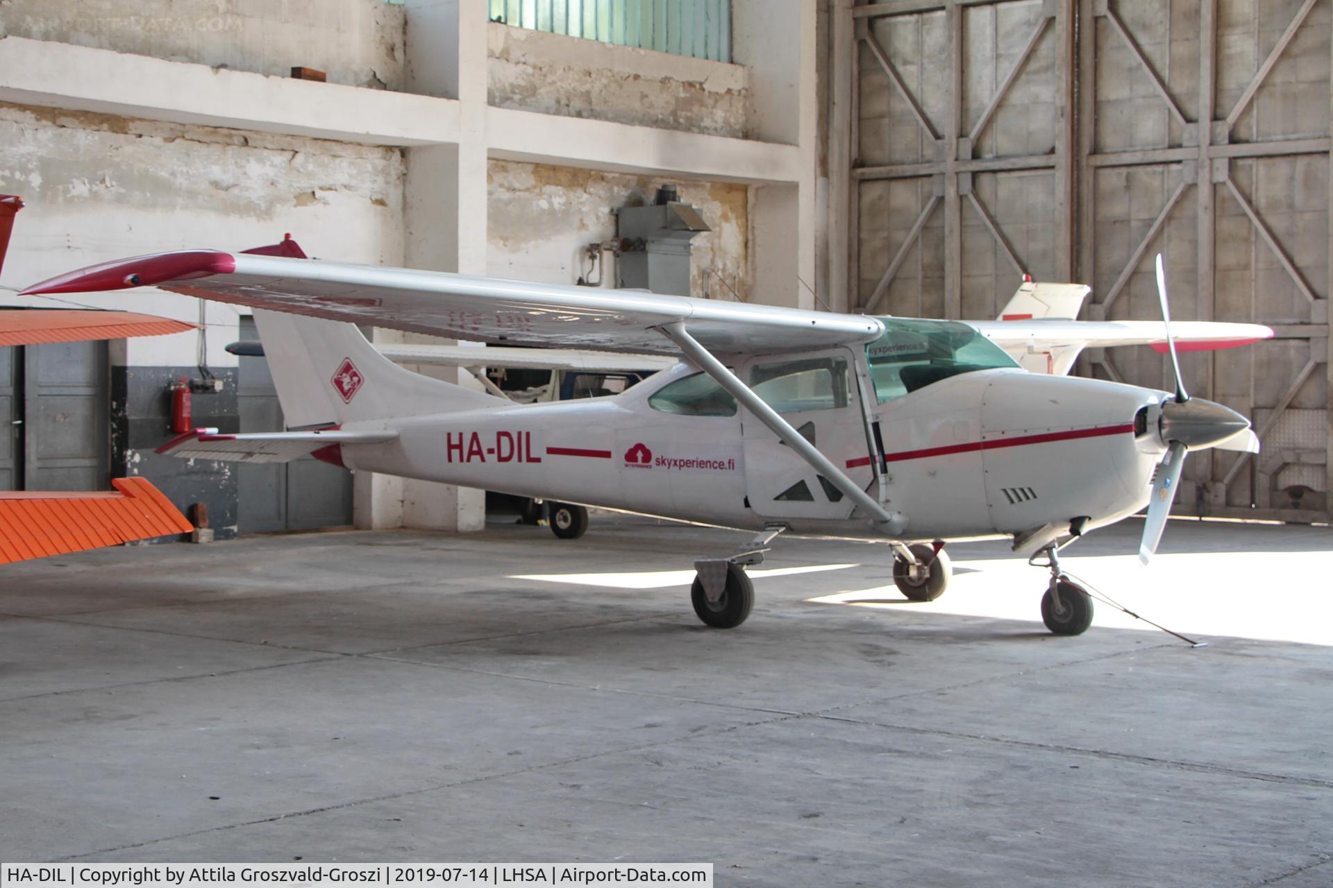 HA-DIL, 1971 Cessna 182N Skylane C/N 18260568, LHSA - Szentkirályszabadja Airport, Hungary