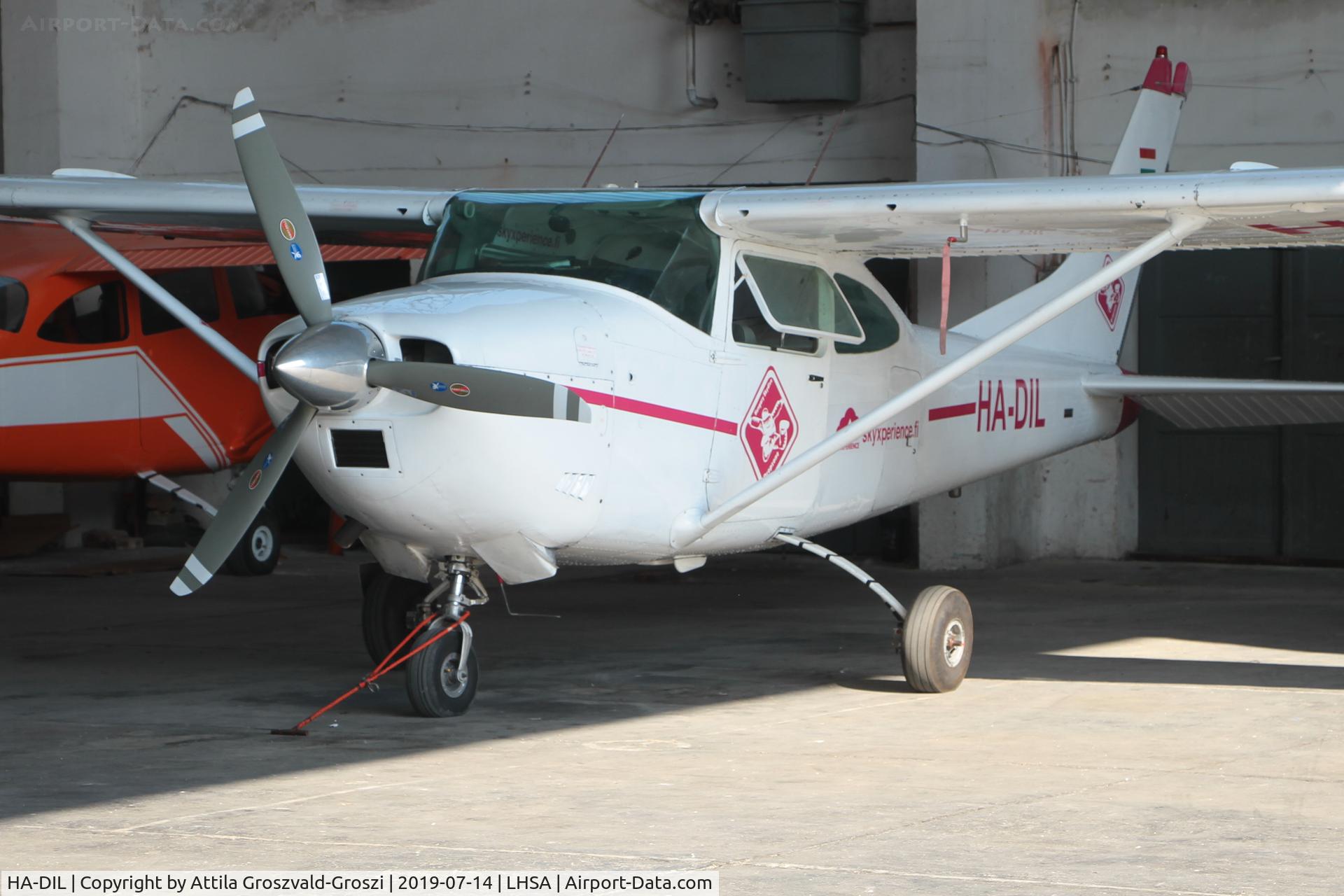 HA-DIL, 1971 Cessna 182N Skylane C/N 18260568, LHSA - Szentkirályszabadja Airport, Hungary