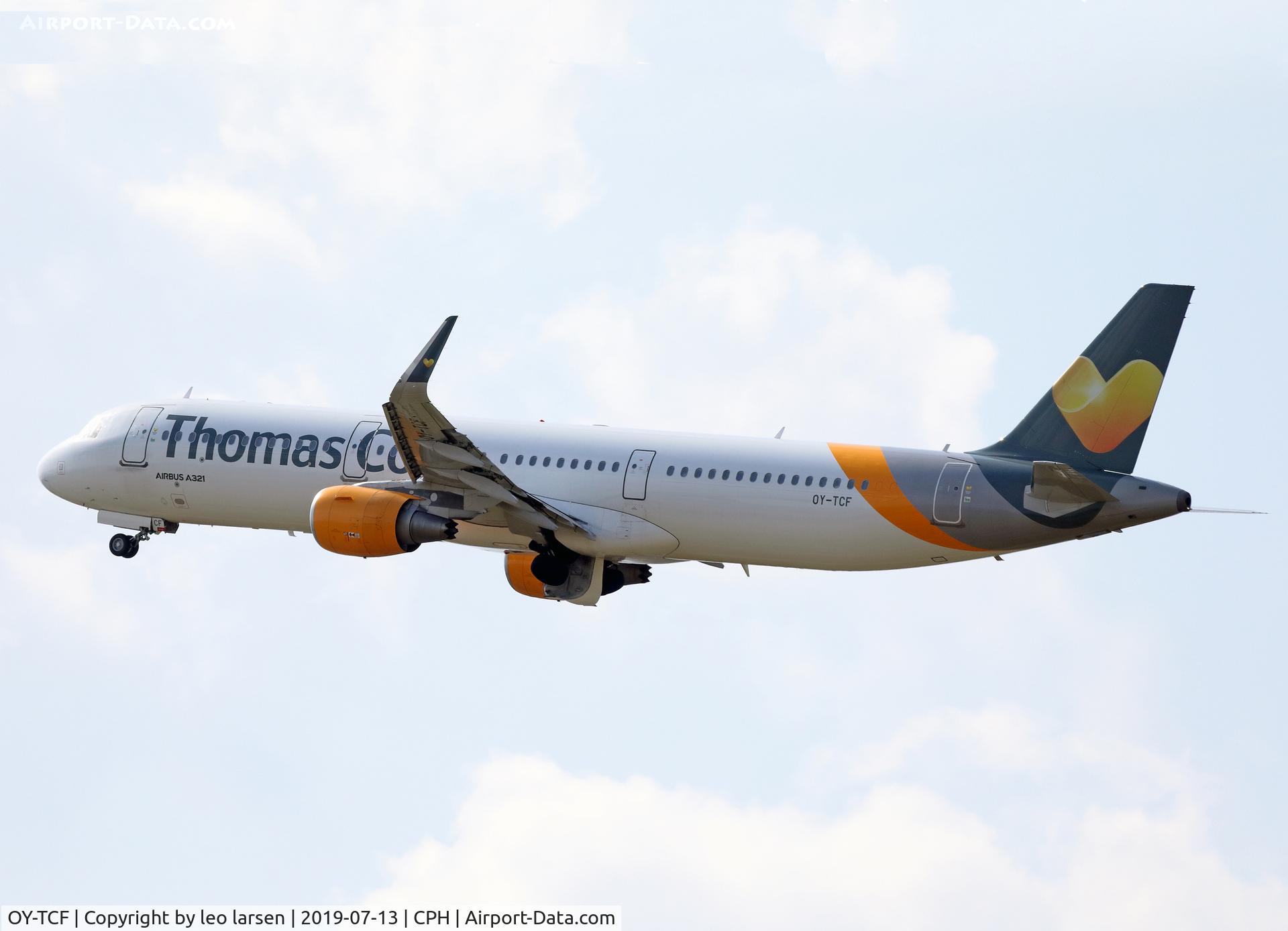OY-TCF, 2014 Airbus A321-211 C/N 6351, Copenhagen 13.7.2019 T/O R-22R