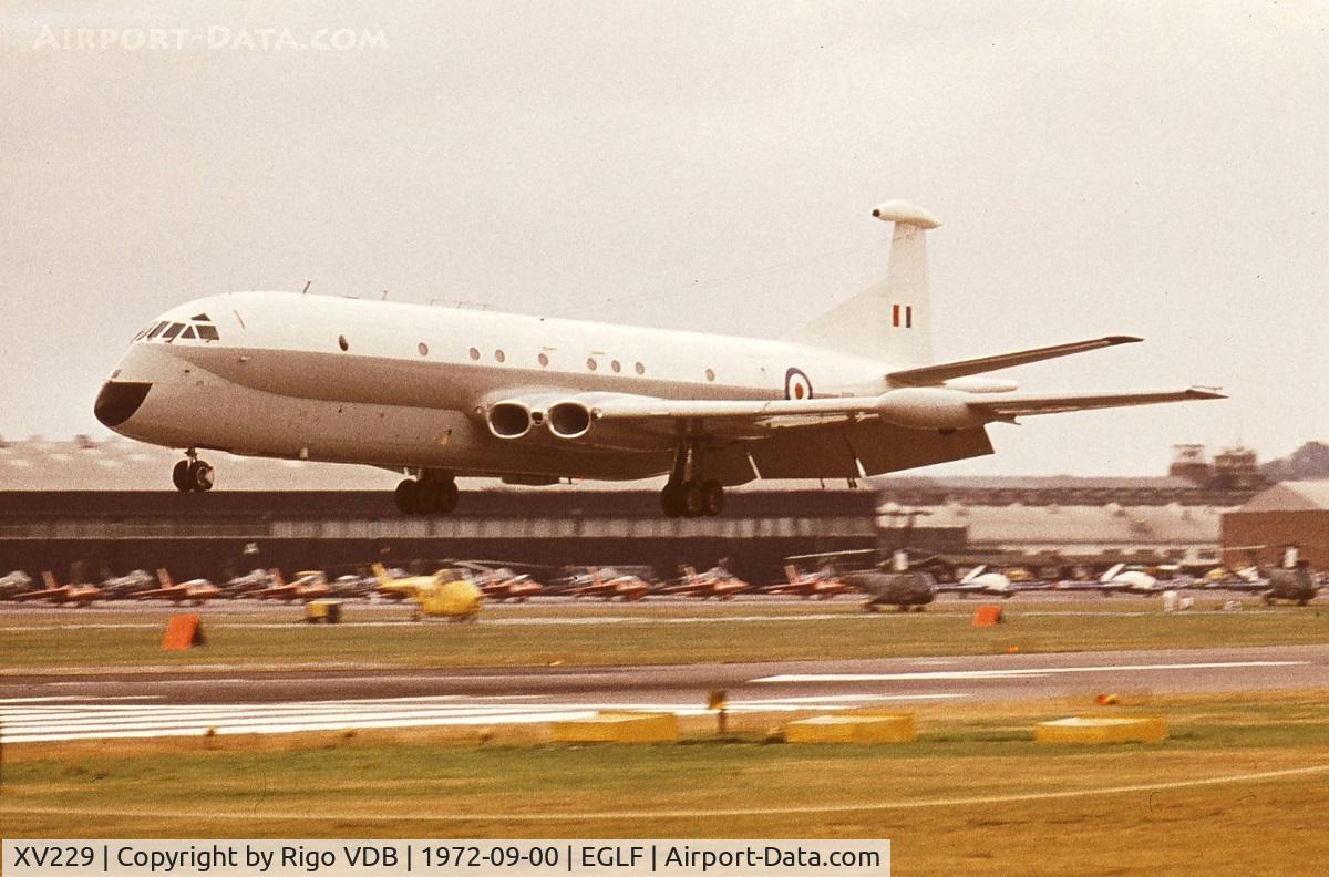 XV229, Hawker Siddeley Nimrod MR.1 C/N 85004, Farnborough Airshow 1972.