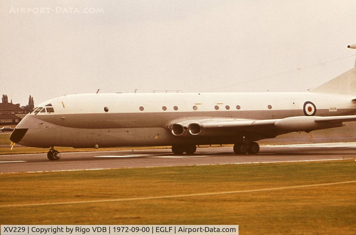XV229, Hawker Siddeley Nimrod MR.1 C/N 85004, FAB Airshow 1972.