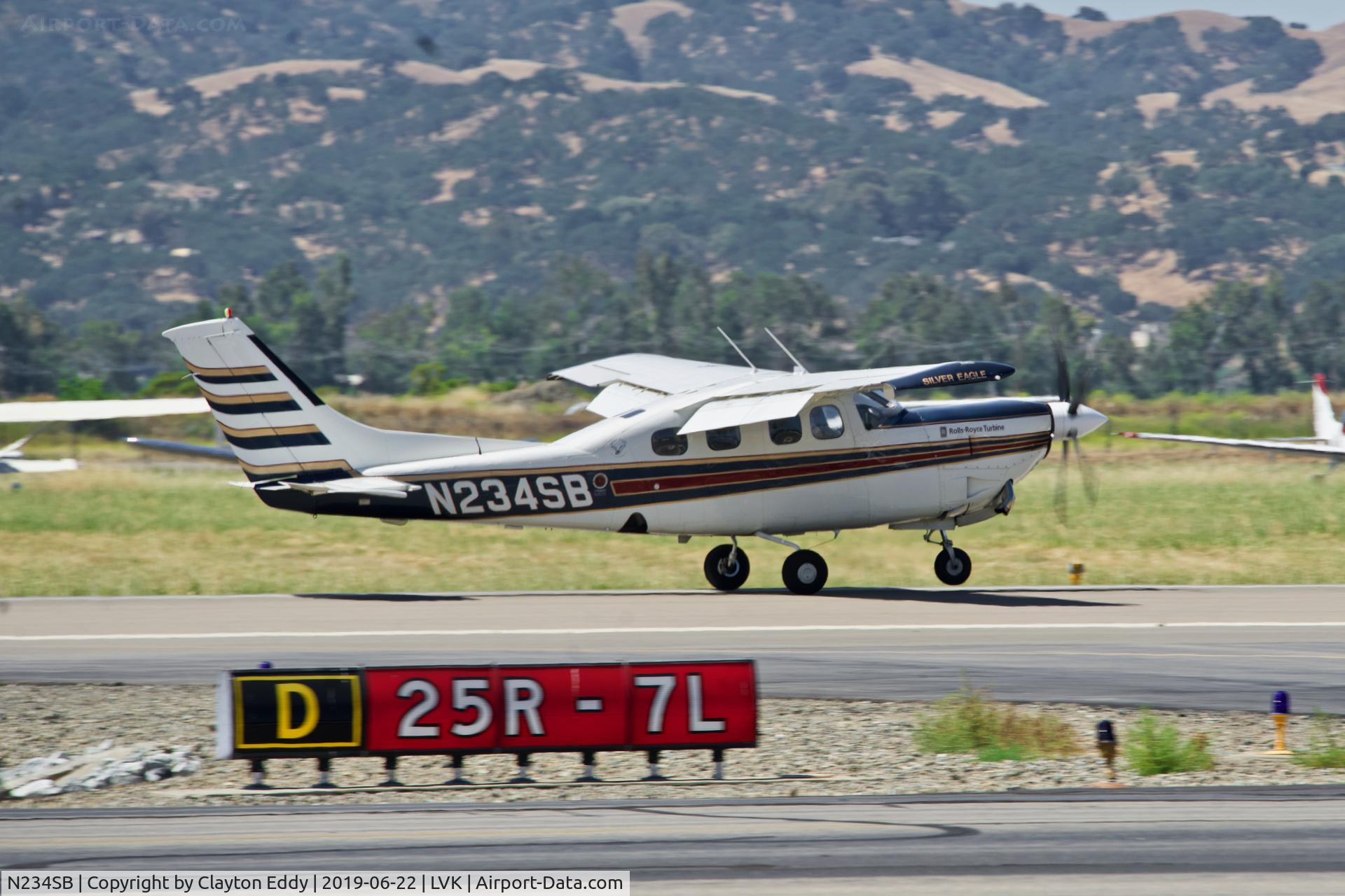N234SB, 1981 Cessna P210N Pressurised Centurion C/N P21000673, Livermore Airport California 2019.