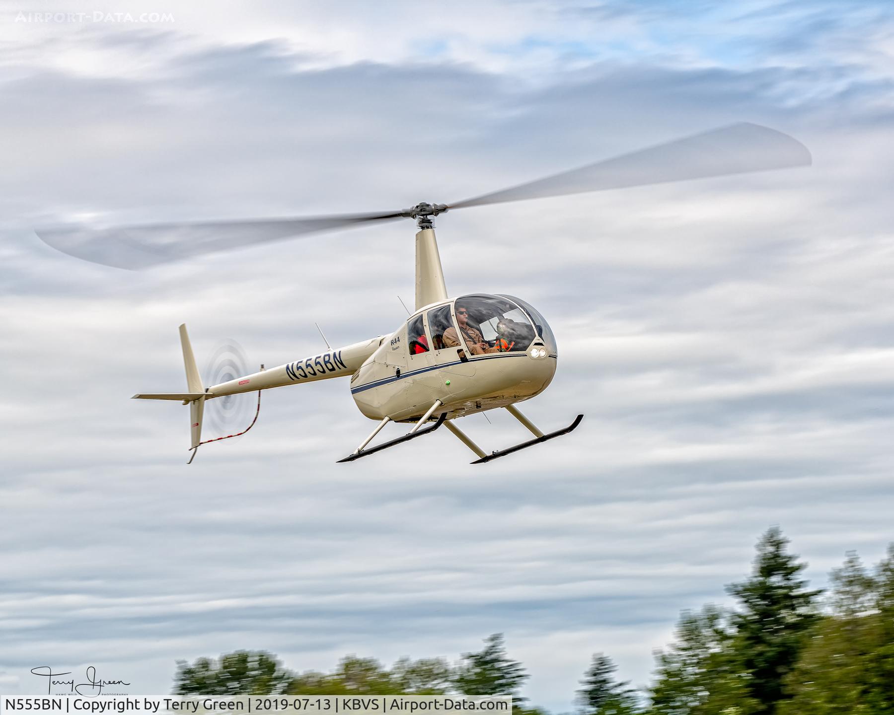 N555BN, 2001 Robinson R44 C/N 1079, Skagit Regional Airport, Burlington WA