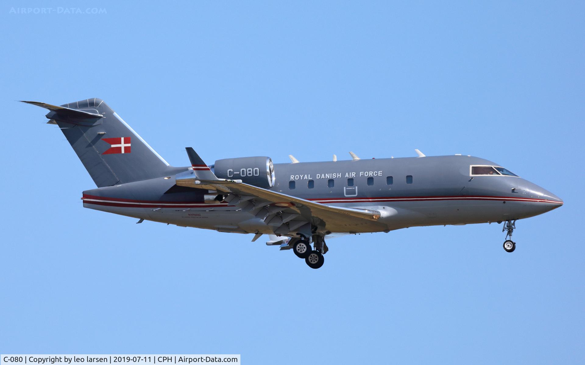 C-080, 1998 Bombardier Challenger 604 (CL-600-2B16) C/N 5380, Copenhagen 11.7.2019 L/D R-22L