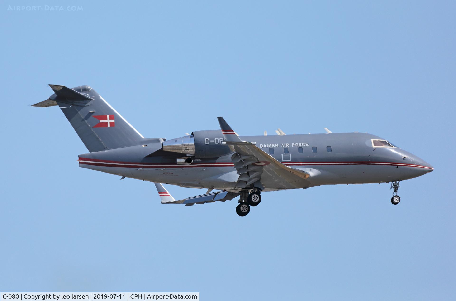 C-080, 1998 Bombardier Challenger 604 (CL-600-2B16) C/N 5380, Copenhagen 11.7.2019 L/D R-22L