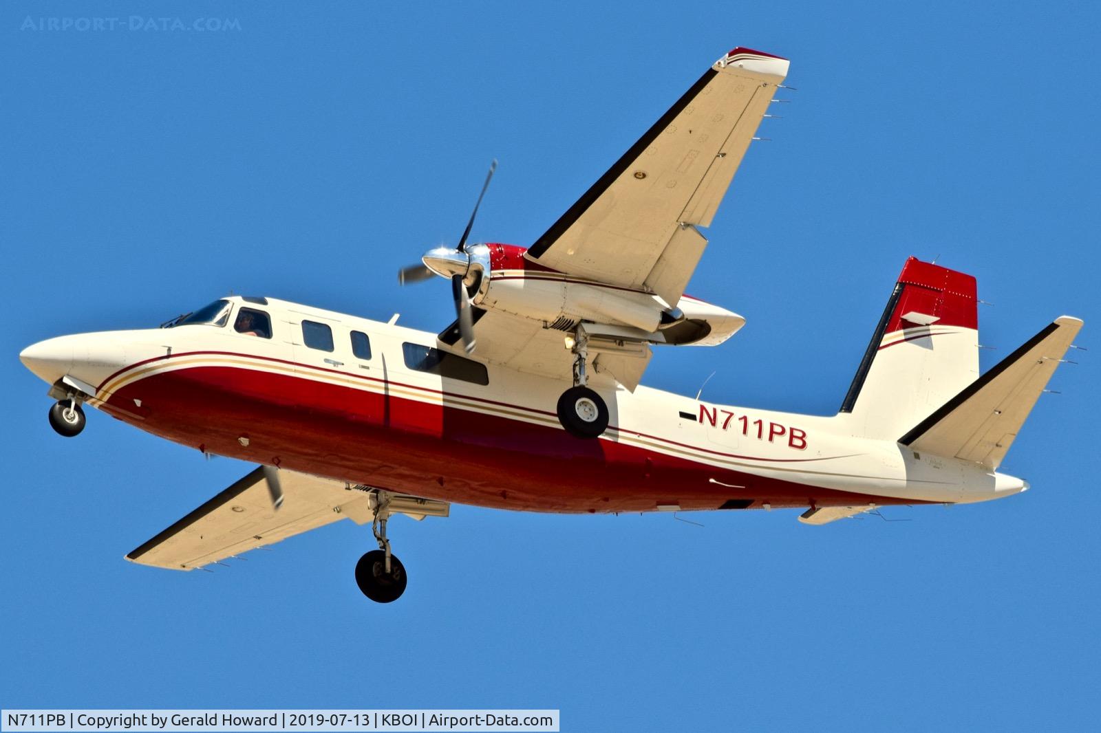 N711PB, 1976 Rockwell International 690B C/N 11356, Landing RWY 28L.