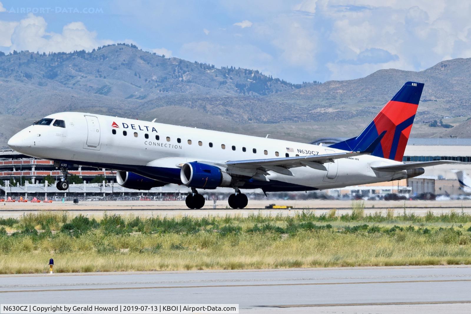 N630CZ, 2008 Embraer 175LR (ERJ-170-200LR) C/N 17000238, Take off RWY 28L.