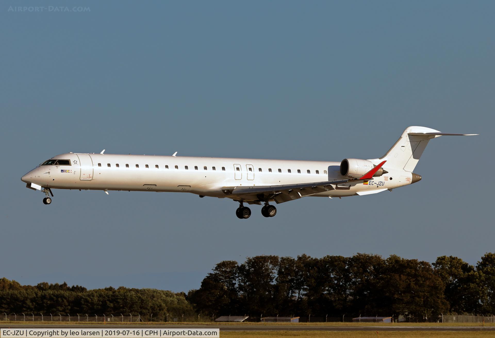 EC-JZU, 2007 Bombardier CRJ-900 (CL-600-2D24) C/N 15115, Copenhagen 16.7.2019 L/D R-04L
