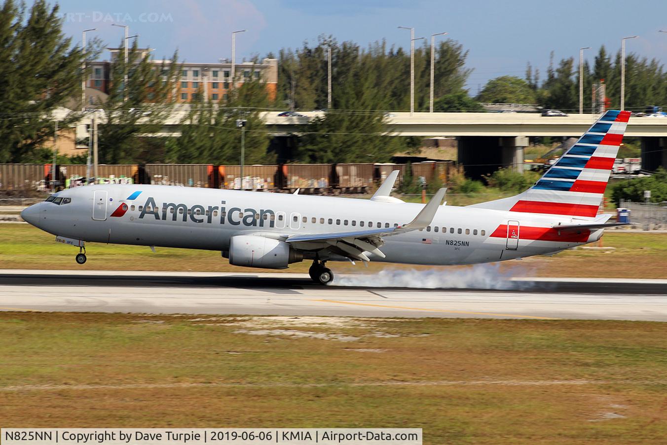 N825NN, 2010 Boeing 737-823 C/N 31087, It finally quit raining.