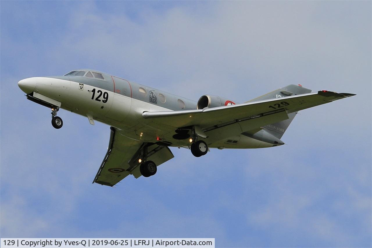 129, 1978 Dassault Falcon 10MER C/N 129, Dassault Falcon 10 MER, On final rwy 26, Landivisiau naval air base (LFRJ)