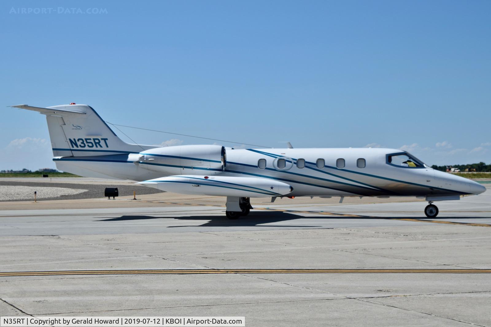 N35RT, 1980 Gates Learjet Corp. 35A C/N 320, Taxiing on Bravo.
