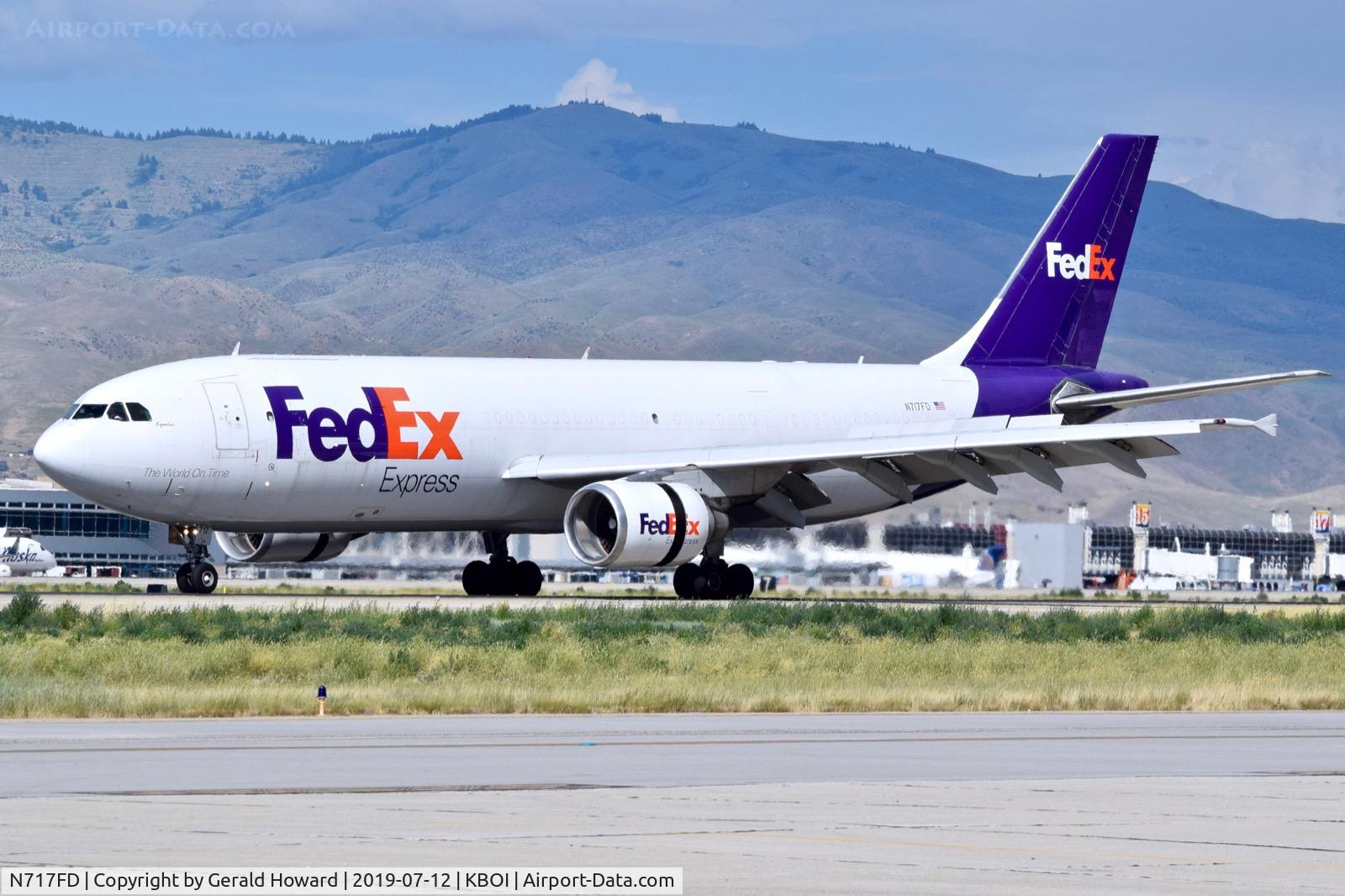 N717FD, 1987 Airbus A300B4-622 C/N 361, Landing roll out on RWY 28L.