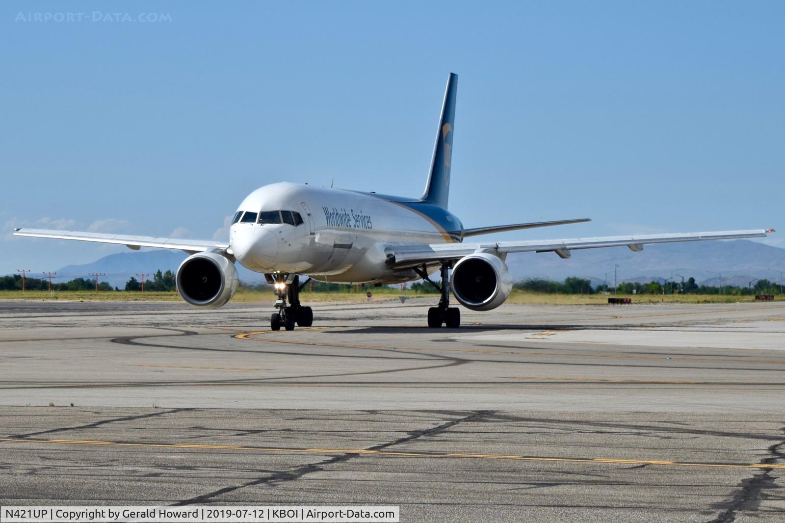 N421UP, 1991 Boeing 757-24APF C/N 25281, Cleared to taxi after pushback.