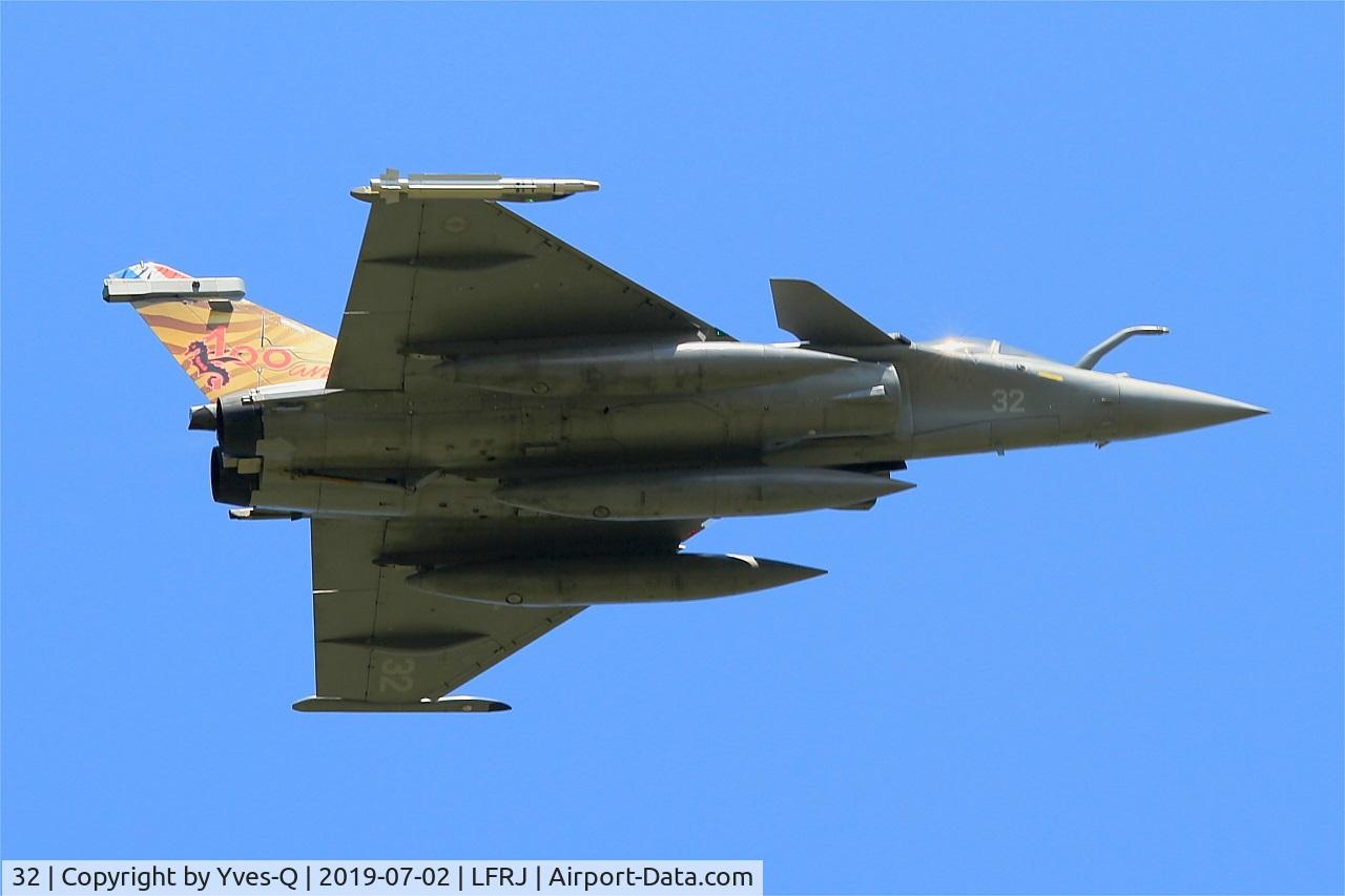 32, Dassault Rafale M C/N 32, Dassault Rafale M, Take off rwy 08, Landivisiau naval air base (LFRJ)