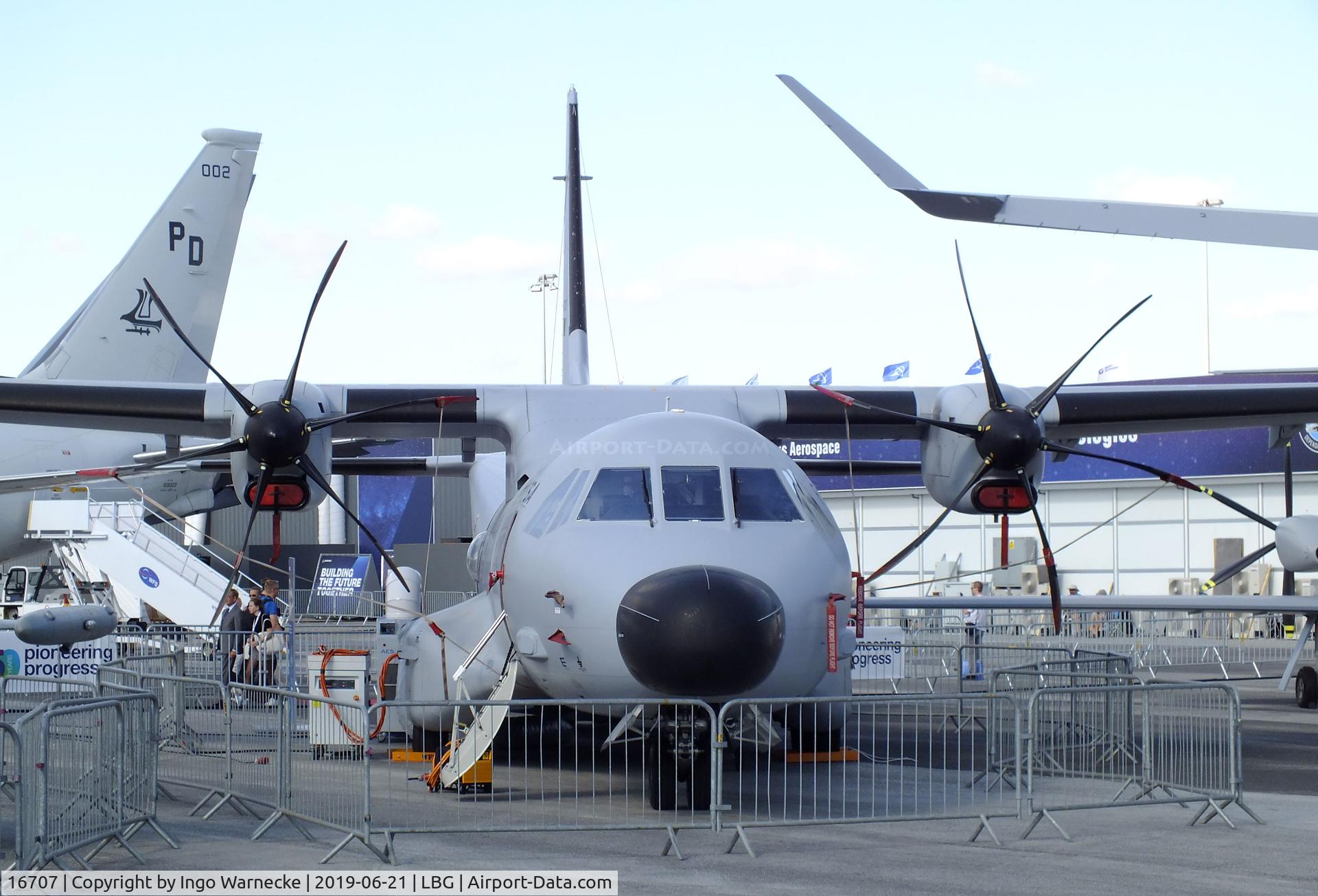 16707, CASA C-295M C/N 061, CASA C.295M of the Forca Aerea Portuguesa (Portugese AF) at the Aerosalon 2019, Paris