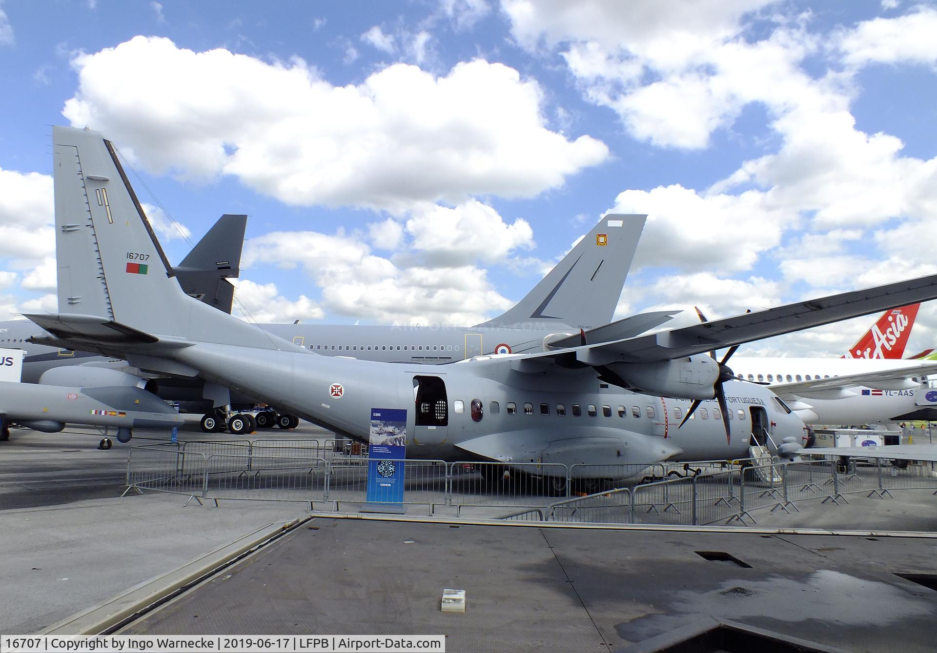 16707, CASA C-295M C/N 061, CASA C.295M of the Forca Aerea Portuguesa (Portugese AF) at the Aerosalon 2019, Paris