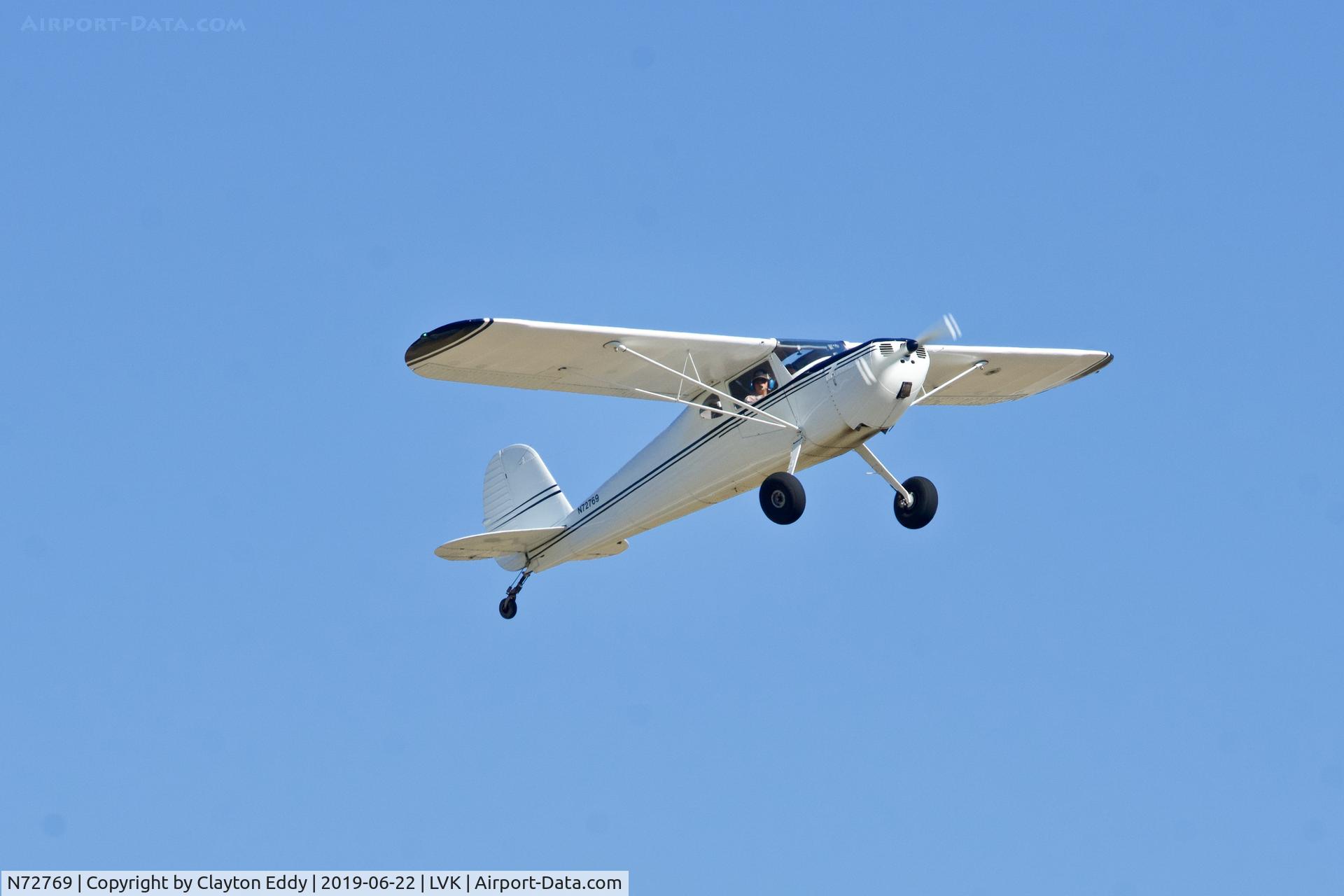 N72769, 1946 Cessna 140 C/N 9952, Livermore Airport California 2019.