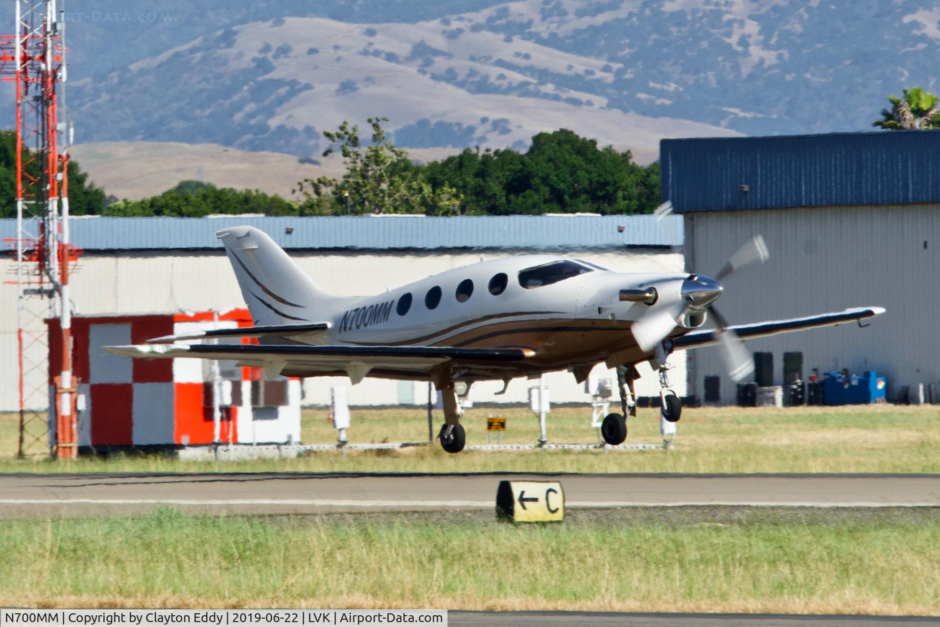 N700MM, 2006 Epic LT Dynasty C/N 010, Livermore Airport California 2019.