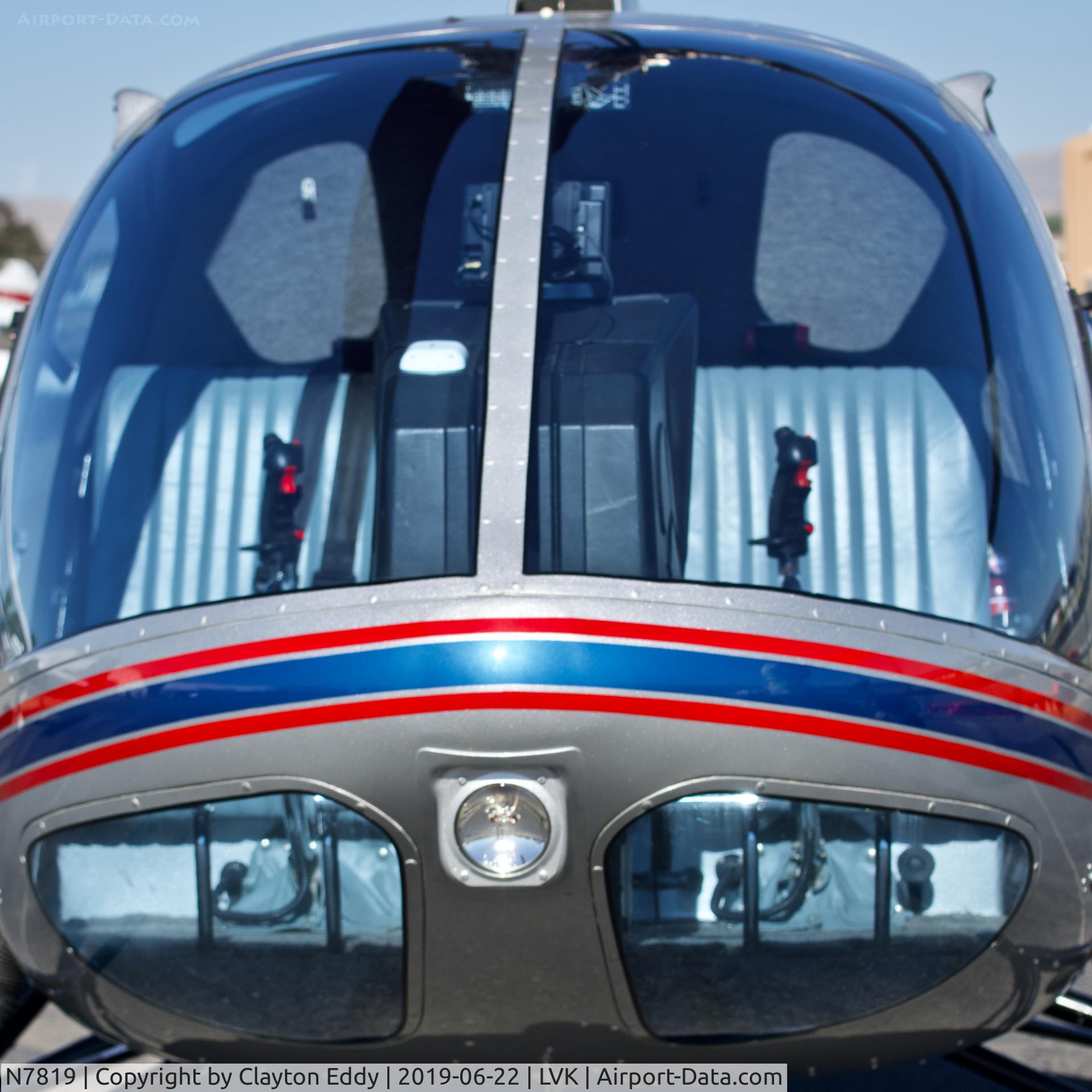 N7819, 2002 Enstrom 280FX Shark C/N 2092, Livermore Airport California 2019.