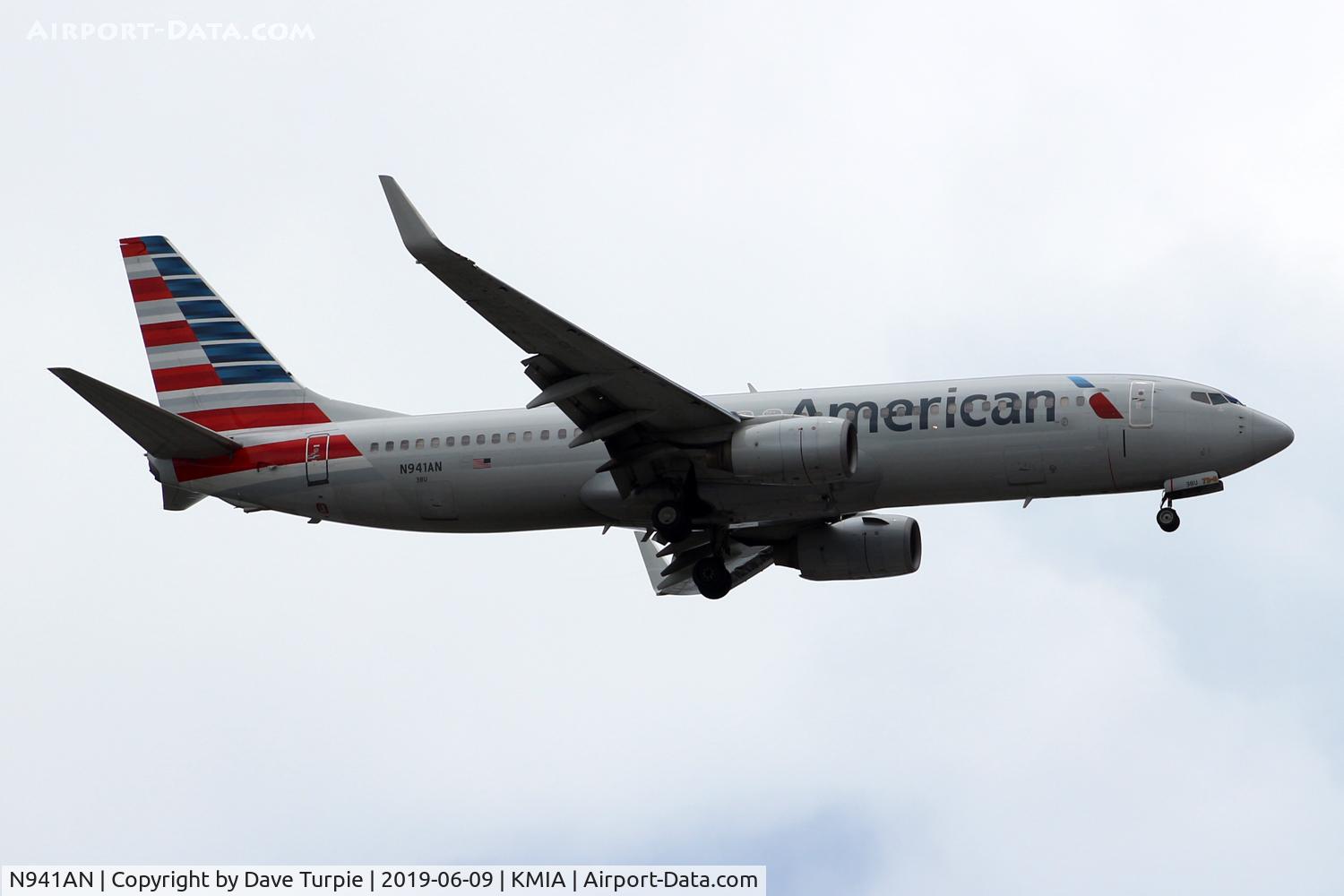 N941AN, 2000 Boeing 737-823 C/N 29534, No comment.