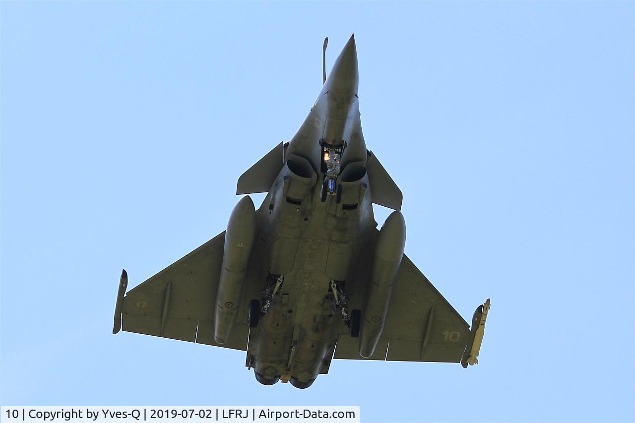 10, 2002 Dassault Rafale M C/N 10, Dassault Rafale M,  On final rwy 08, Landivisiau naval air base (LFRJ)