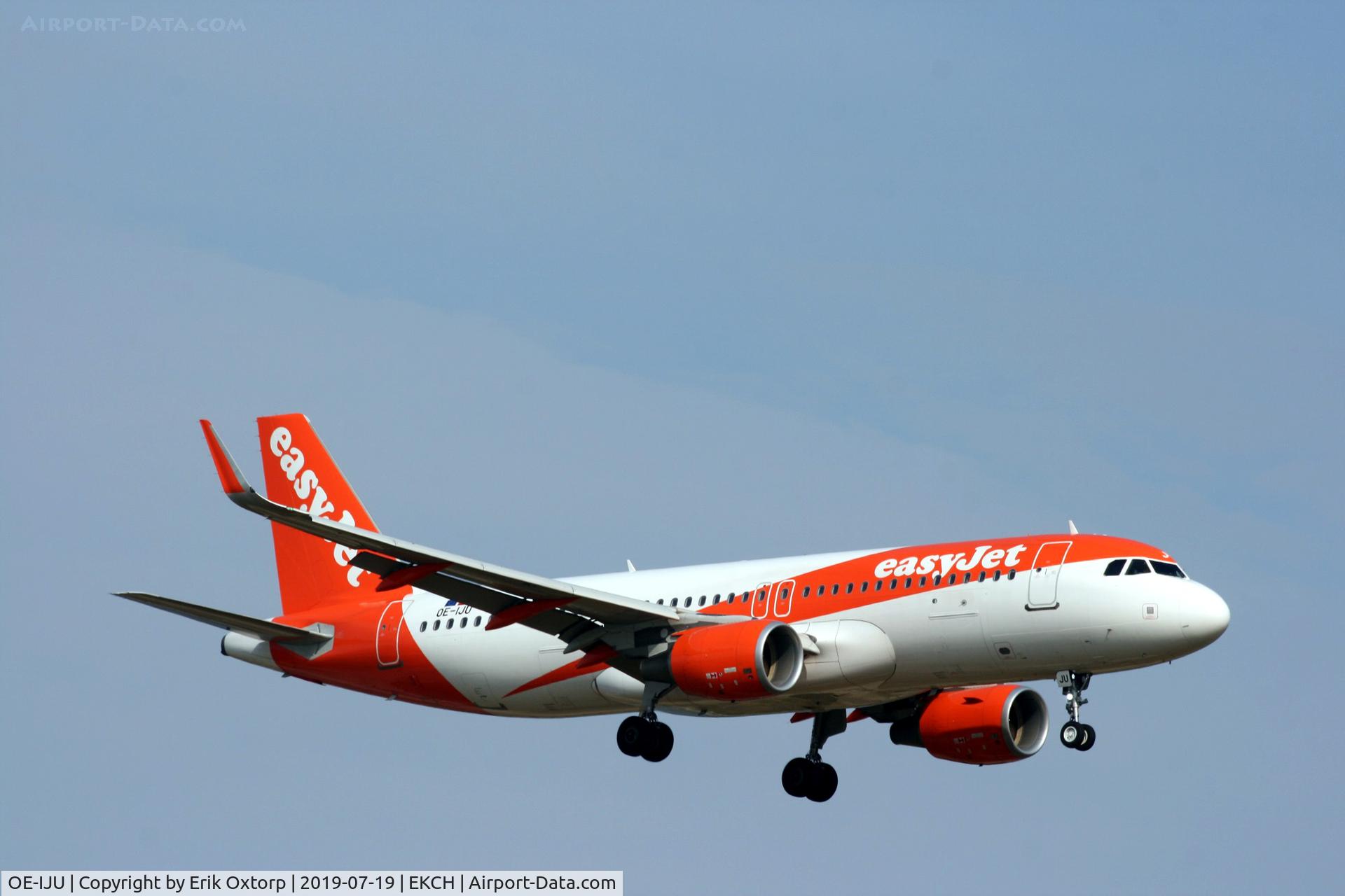 OE-IJU, 2016 Airbus A320-214 C/N 7460, E-IJU landing rw 22L