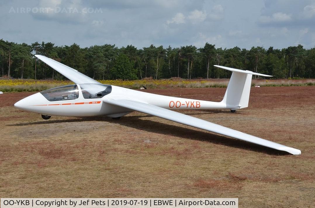 OO-YKB, 1988 Schleicher ASK-21 C/N 21392, At Weelde.