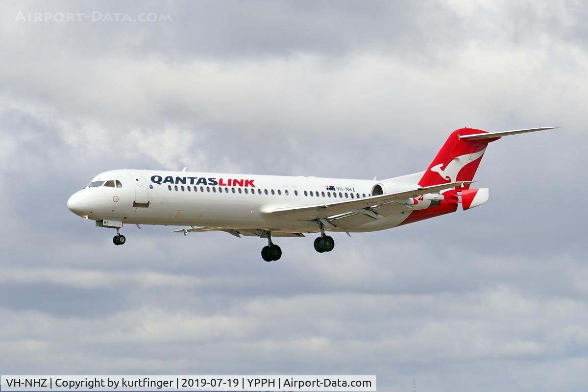 VH-NHZ, 1994 Fokker 100 (F-28-0100) C/N 11515, Fokker 100. QantasLink VH-NHZ runway 03, YPPH 19072019.