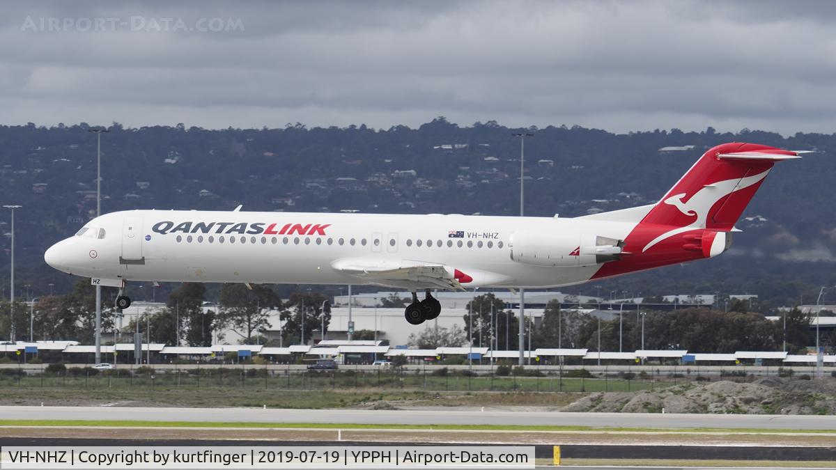 VH-NHZ, 1994 Fokker 100 (F-28-0100) C/N 11515, Fokker 100. QantasLink VH-NHZ runway 03, YPPH 19072019.