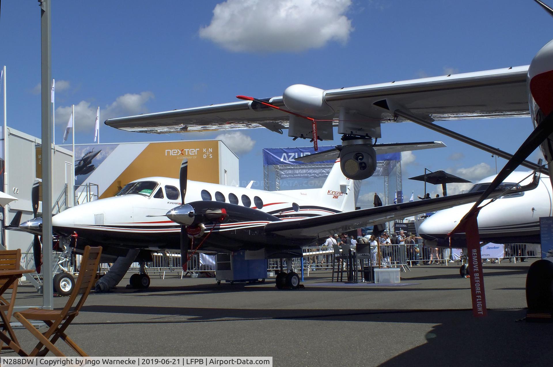 N288DW, 2017 Beechcraft B200GT C/N BY-288, Beechcraft Super King Air B200GT at the Aerosalon 2019, Paris