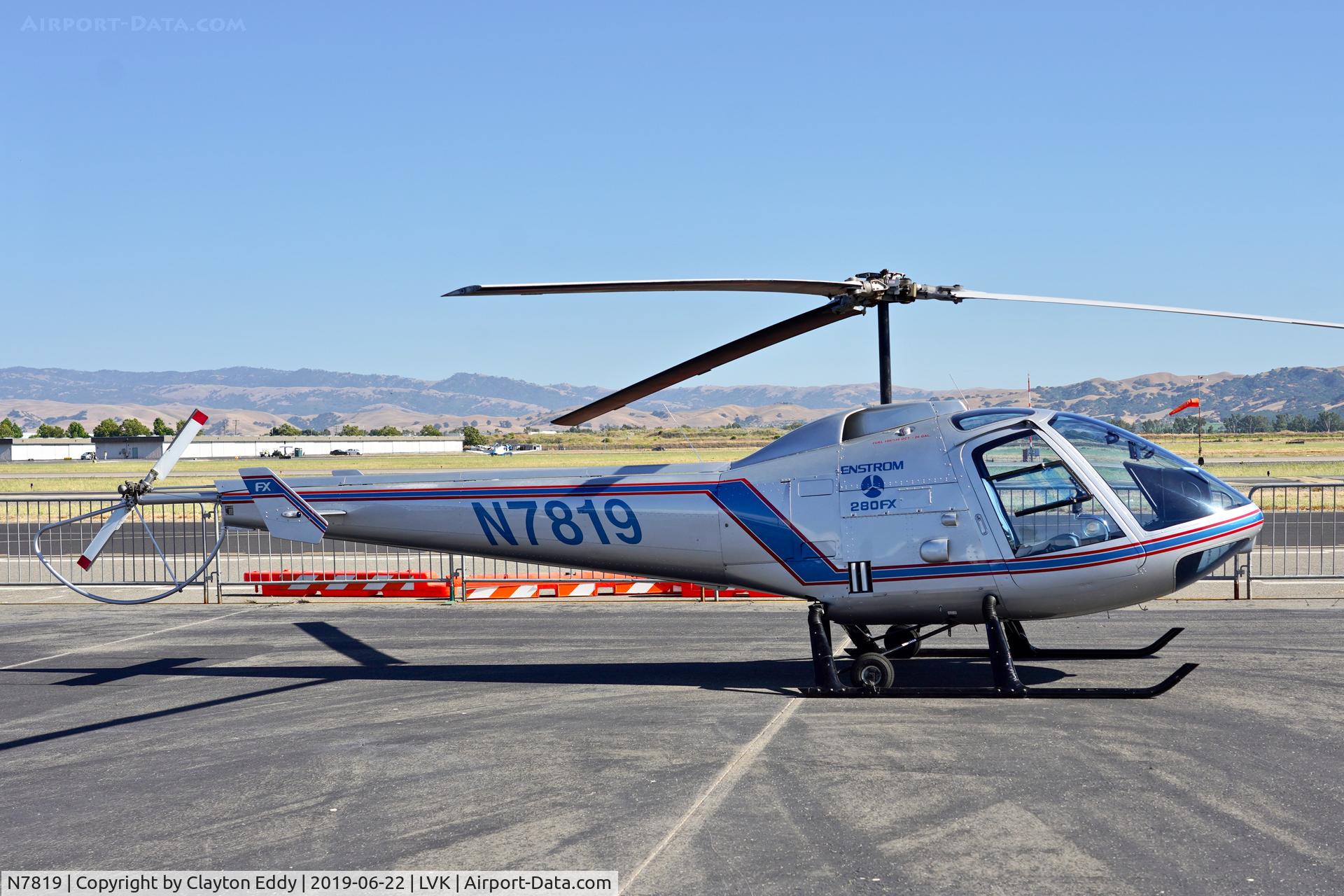 N7819, 2002 Enstrom 280FX Shark C/N 2092, Livermore Airport California 2019.