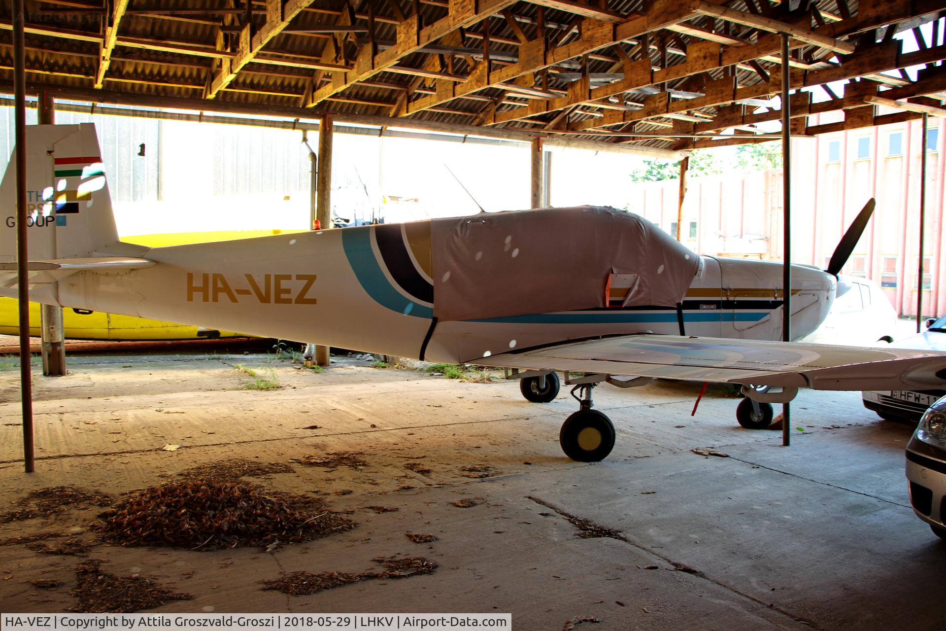 HA-VEZ, 1978 IAR IAR-823 C/N 43, LHKV - Kaposujlak Airport, Hungary