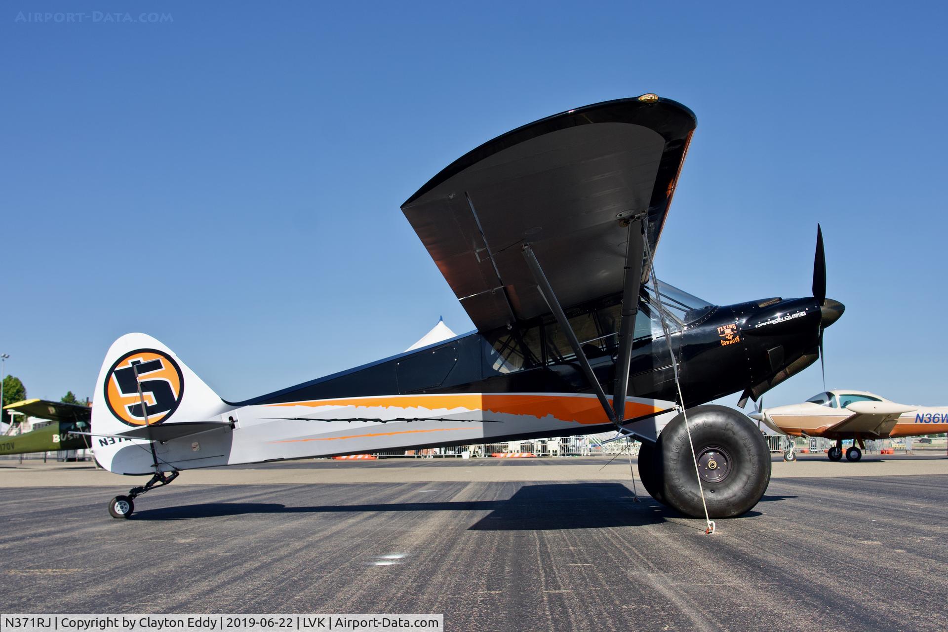 N371RJ, 2014 Cub Crafters CCK-1865 Carbon Cub C/N CCK-1865-0071, Livermore Airport California 2019.