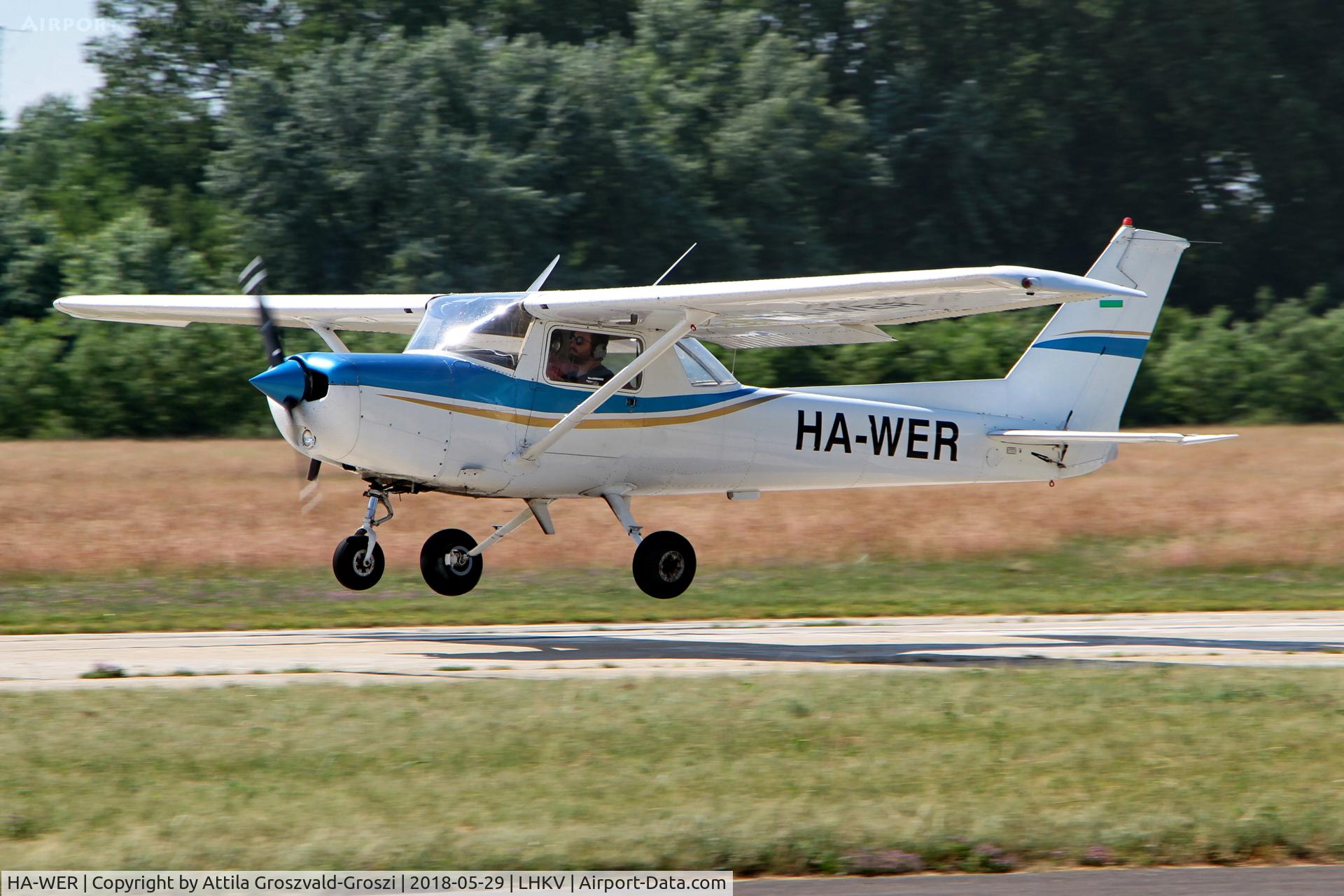 HA-WER, 1980 Reims F152 C/N 1728, LHKV - Kaposujlak Airport, Hungary