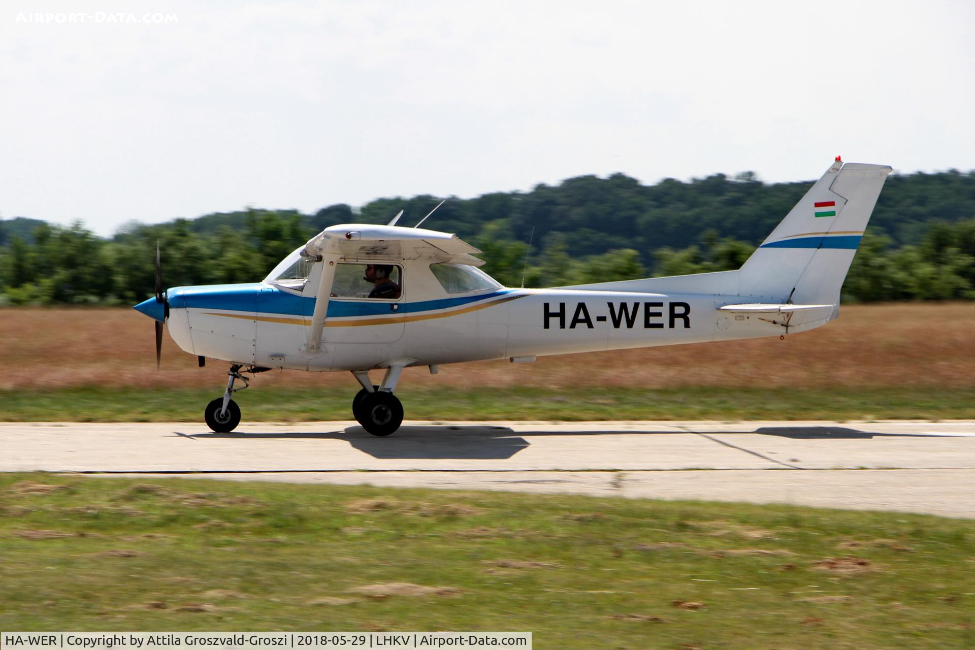 HA-WER, 1980 Reims F152 C/N 1728, LHKV - Kaposujlak Airport, Hungary