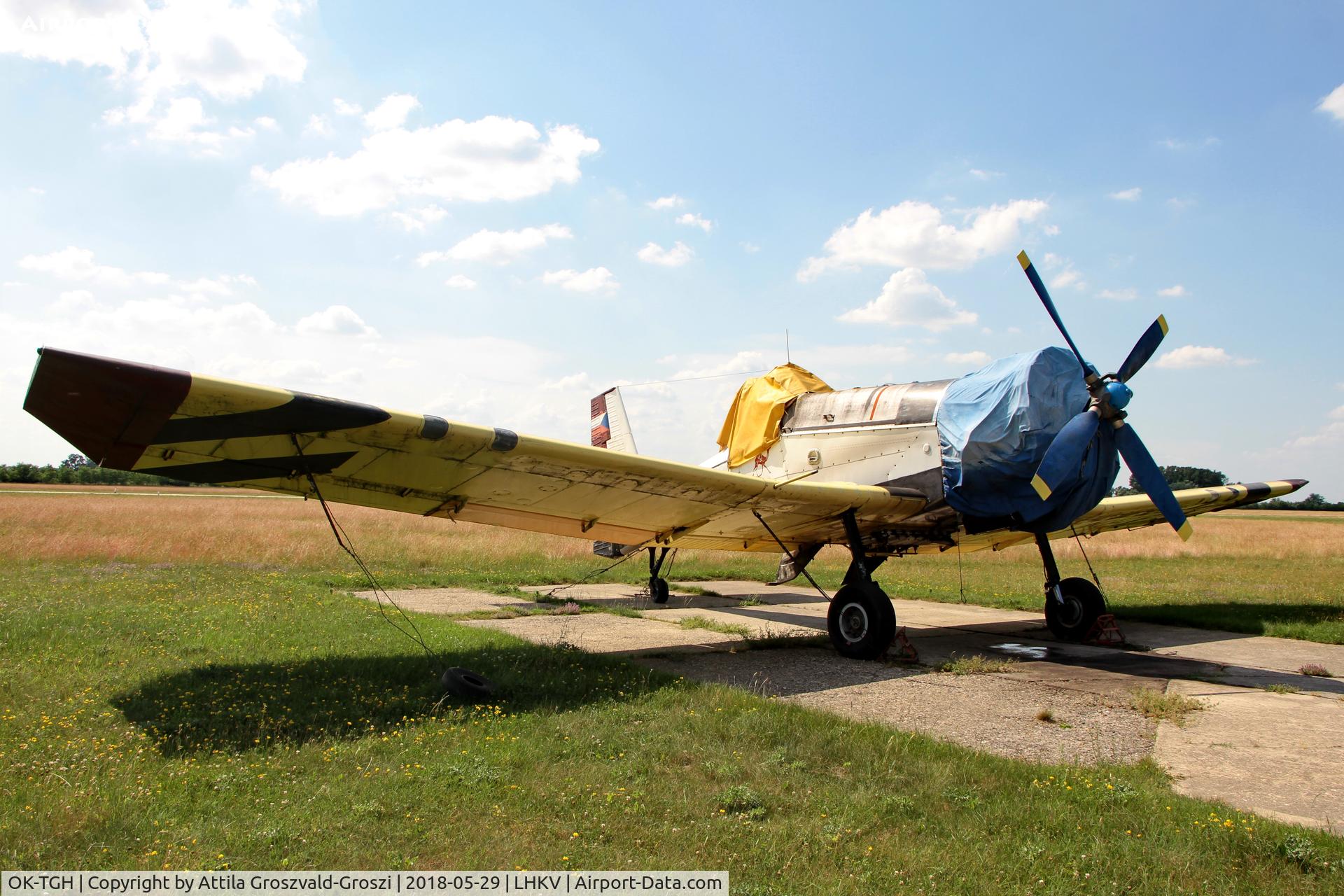 OK-TGH, PZL-Mielec M-18 C/N 1Z01817, LHKV - Kaposujlak Airport, Hungary