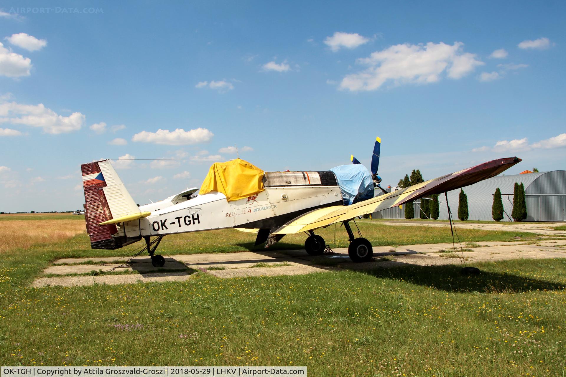 OK-TGH, PZL-Mielec M-18 C/N 1Z01817, LHKV - Kaposujlak Airport, Hungary
