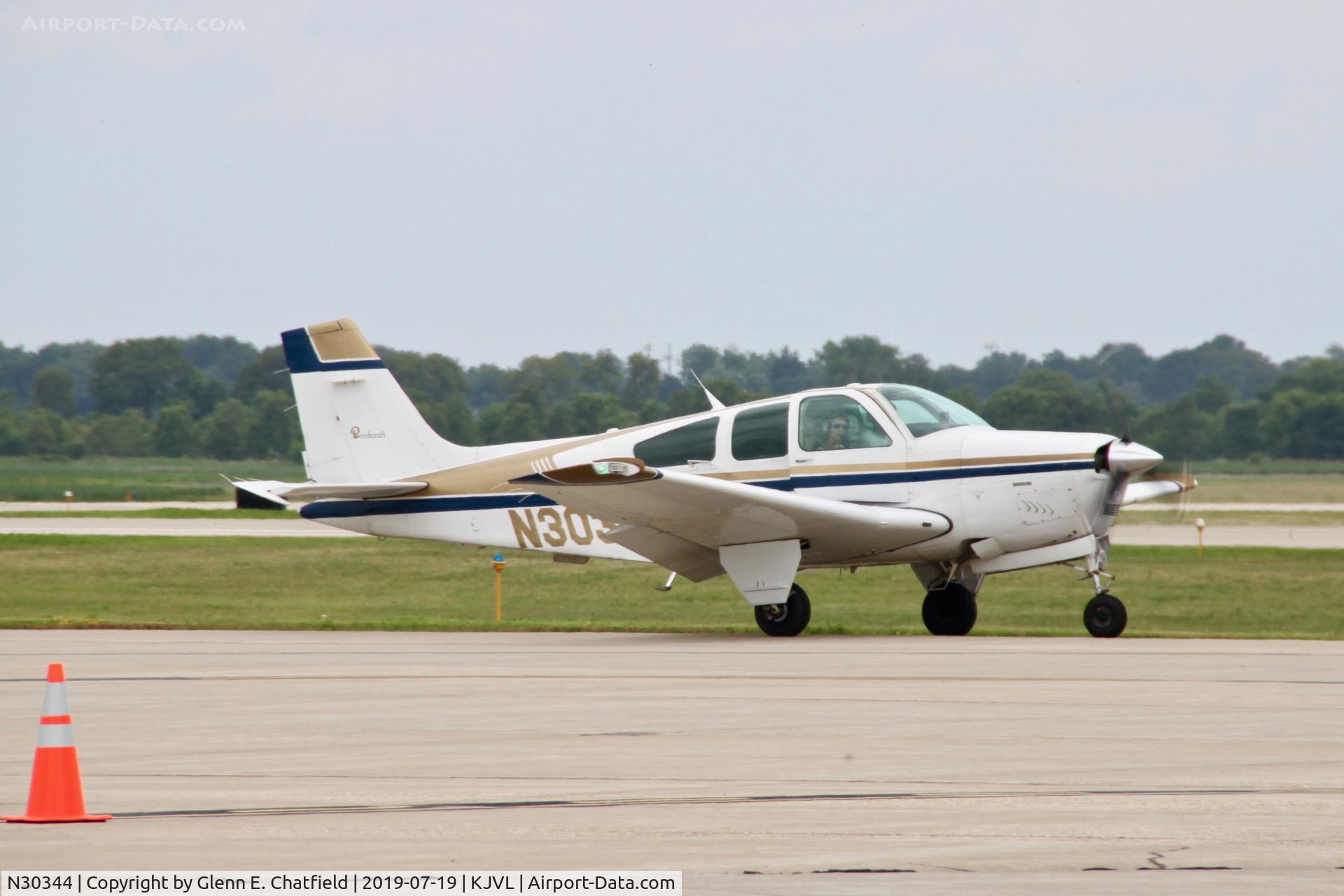 N30344, 1987 Beech F33A Bonanza C/N CE-1111, Taxiing in