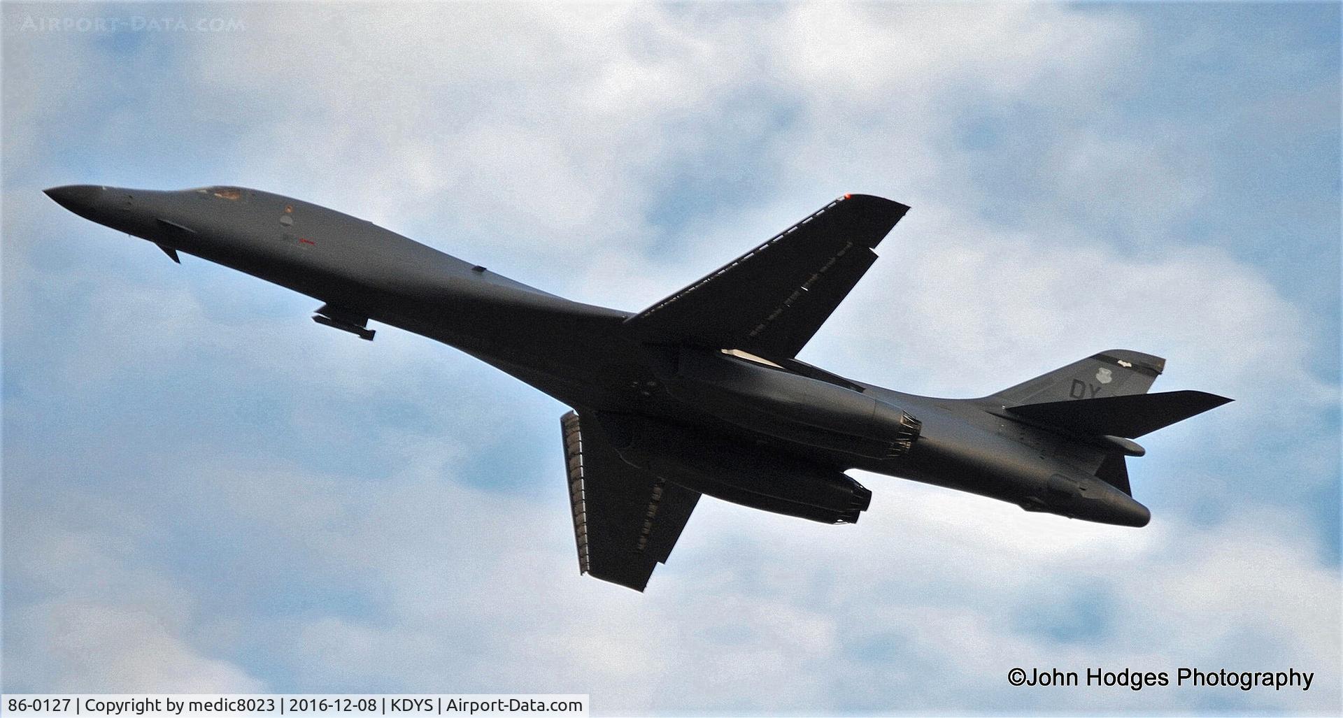 86-0127, 1986 Rockwell B-1B Lancer C/N 87, #127 heading out on a mission