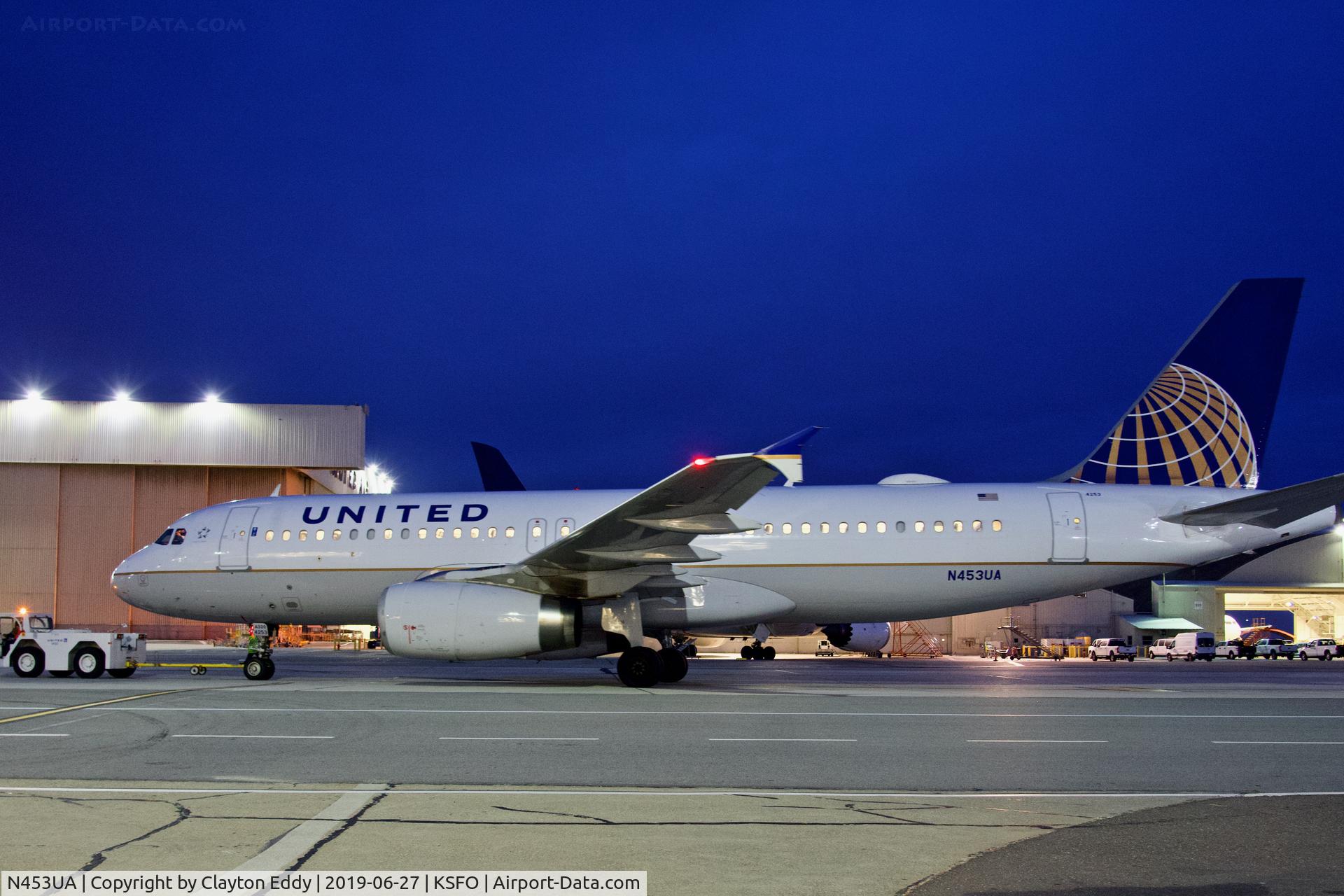 N453UA, 1999 Airbus A320-232 C/N 1001, SFO 2019.
