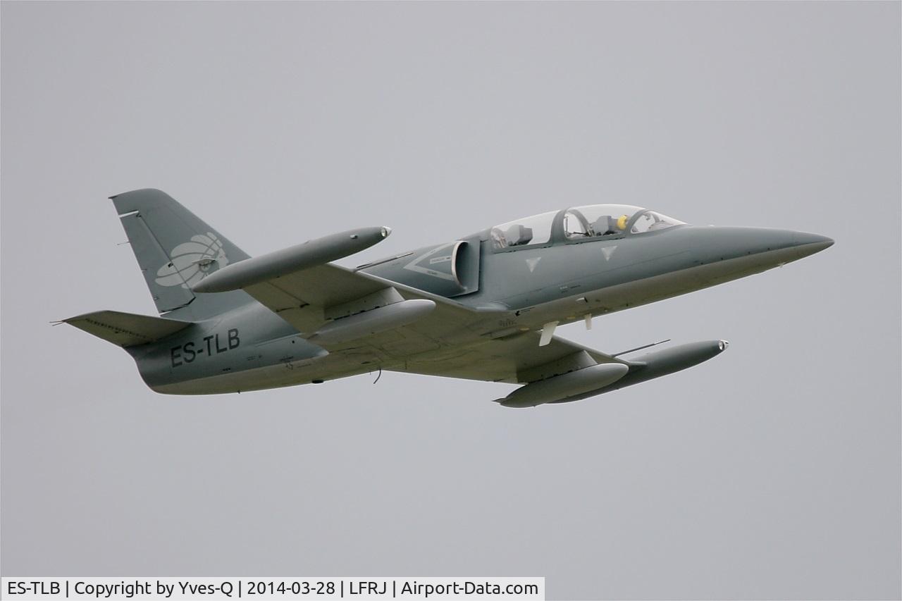 ES-TLB, Aero L-39C Albatros Albatros C/N 031824, ES-TLB - Apache Aviation Aero L-39C Albatros, Take off rwy 08, Landivisiau Naval Air Base (LFRJ)
