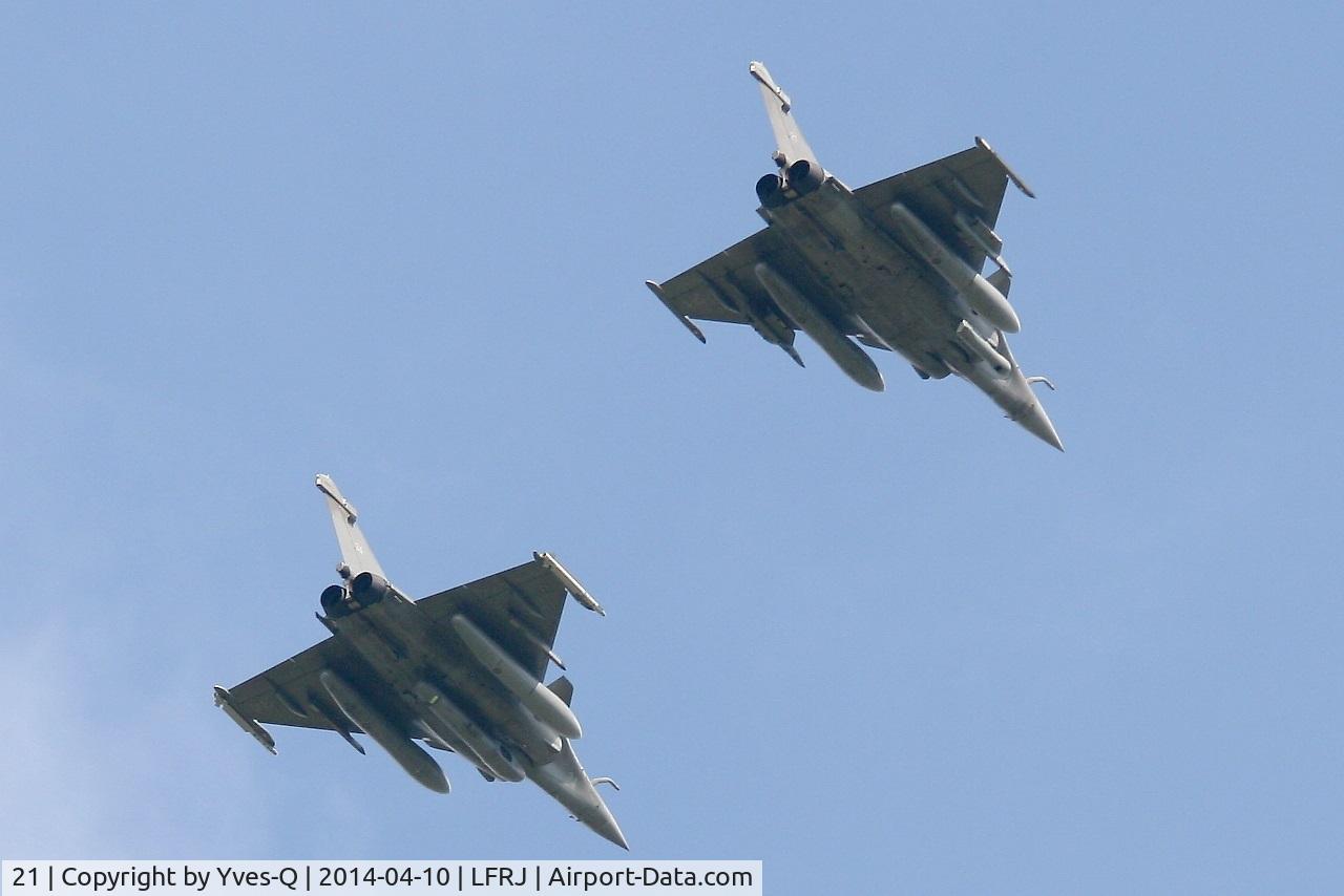 21, Dassault Rafale M C/N 21, Dassault Rafale M, Flight over Landivisiau Naval Air Base (LFRJ)